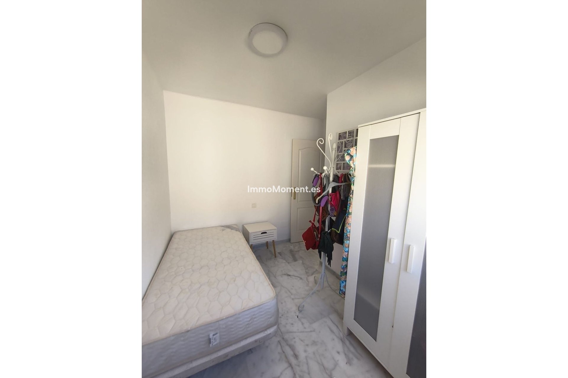 Resale - Apartment - Casares - Doña Julia