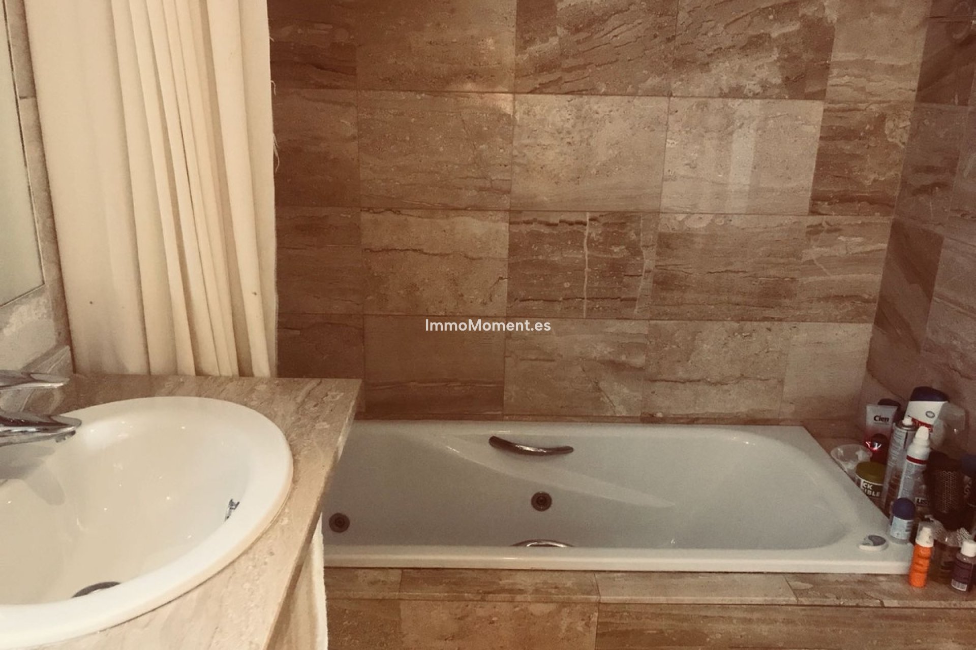 Resale - Apartment - Casares - Doña Julia