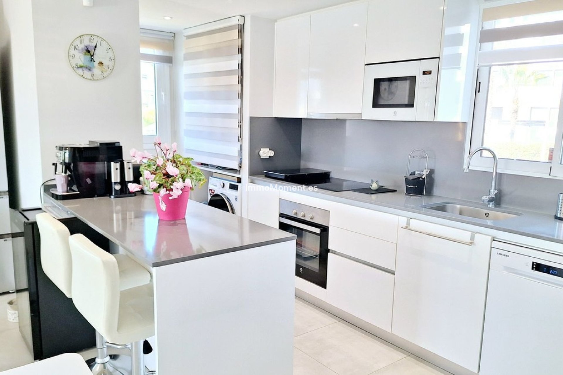 Resale - Apartment - Casares - Doña Julia