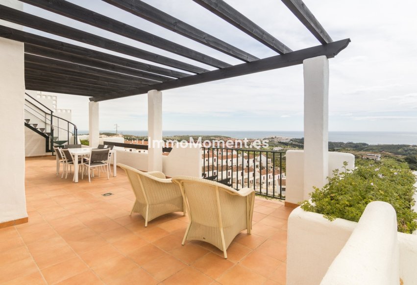 Resale - Apartment - Casares - Doña Julia