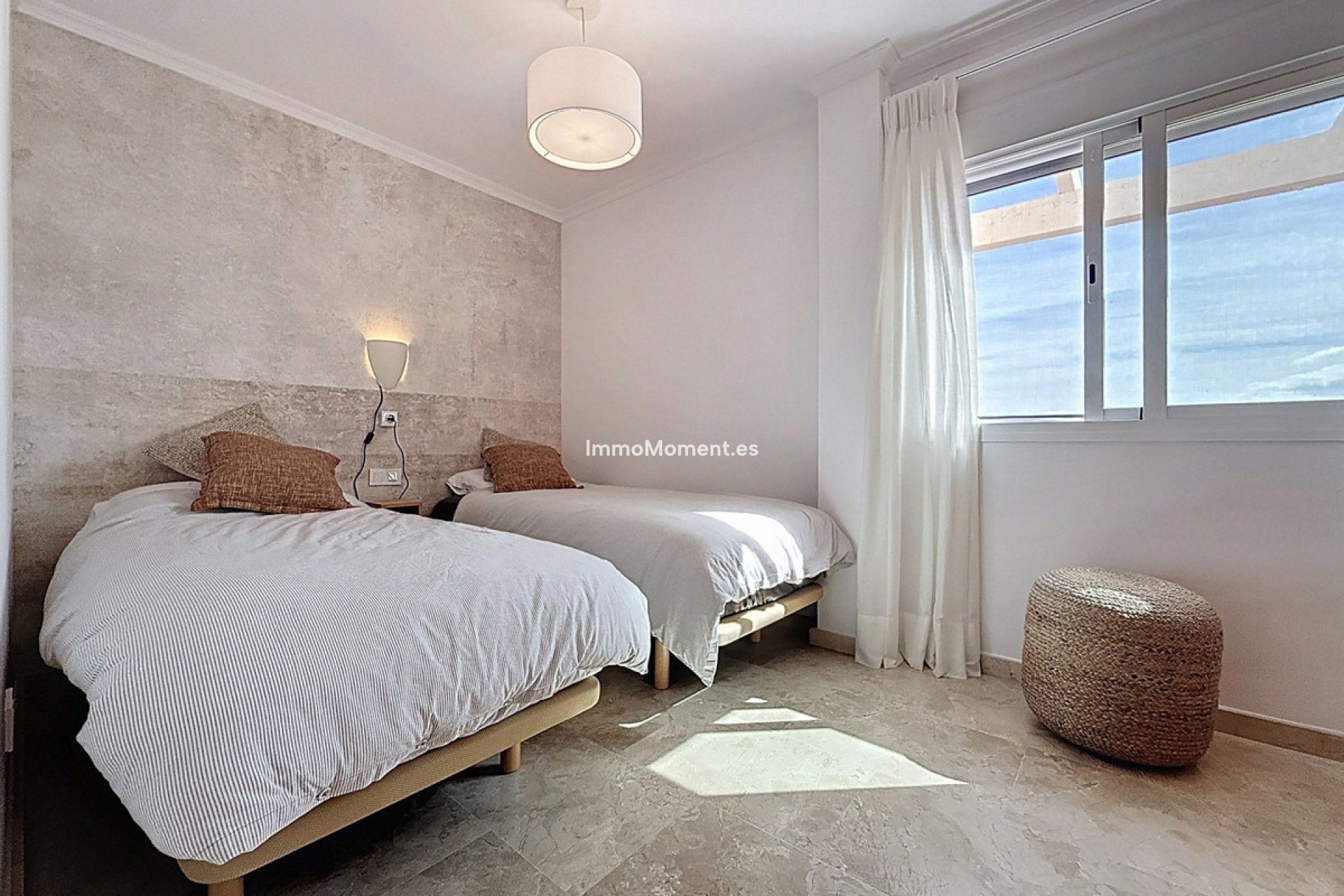 Resale - Apartment - Casares - Doña Julia