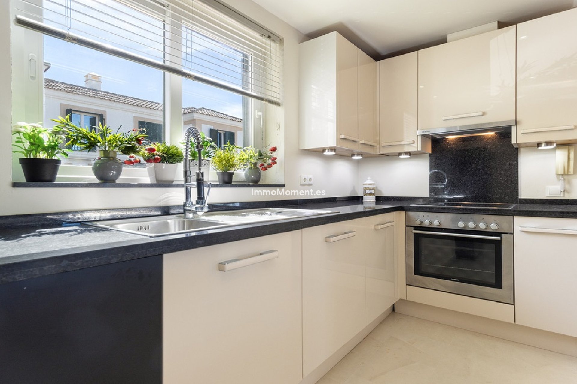 Resale - Apartment - Casares - Doña Julia