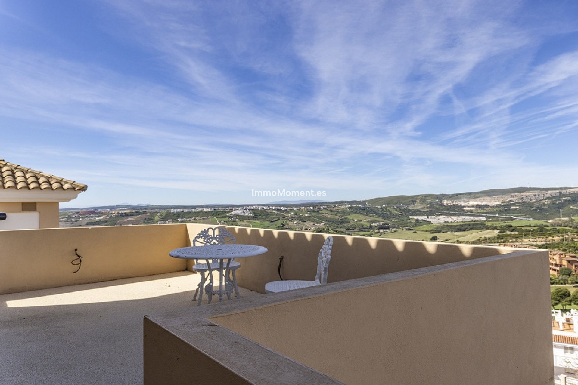 Resale - Apartment - Casares - Doña Julia