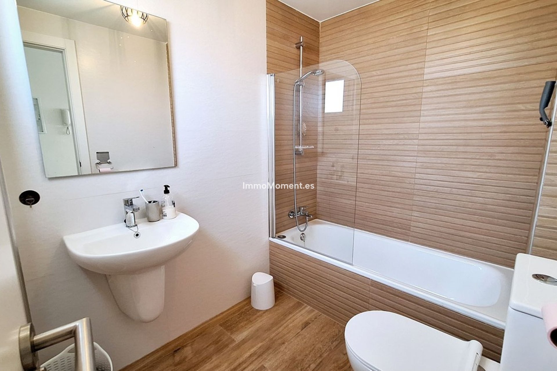 Resale - Apartment - Casares - Doña Julia