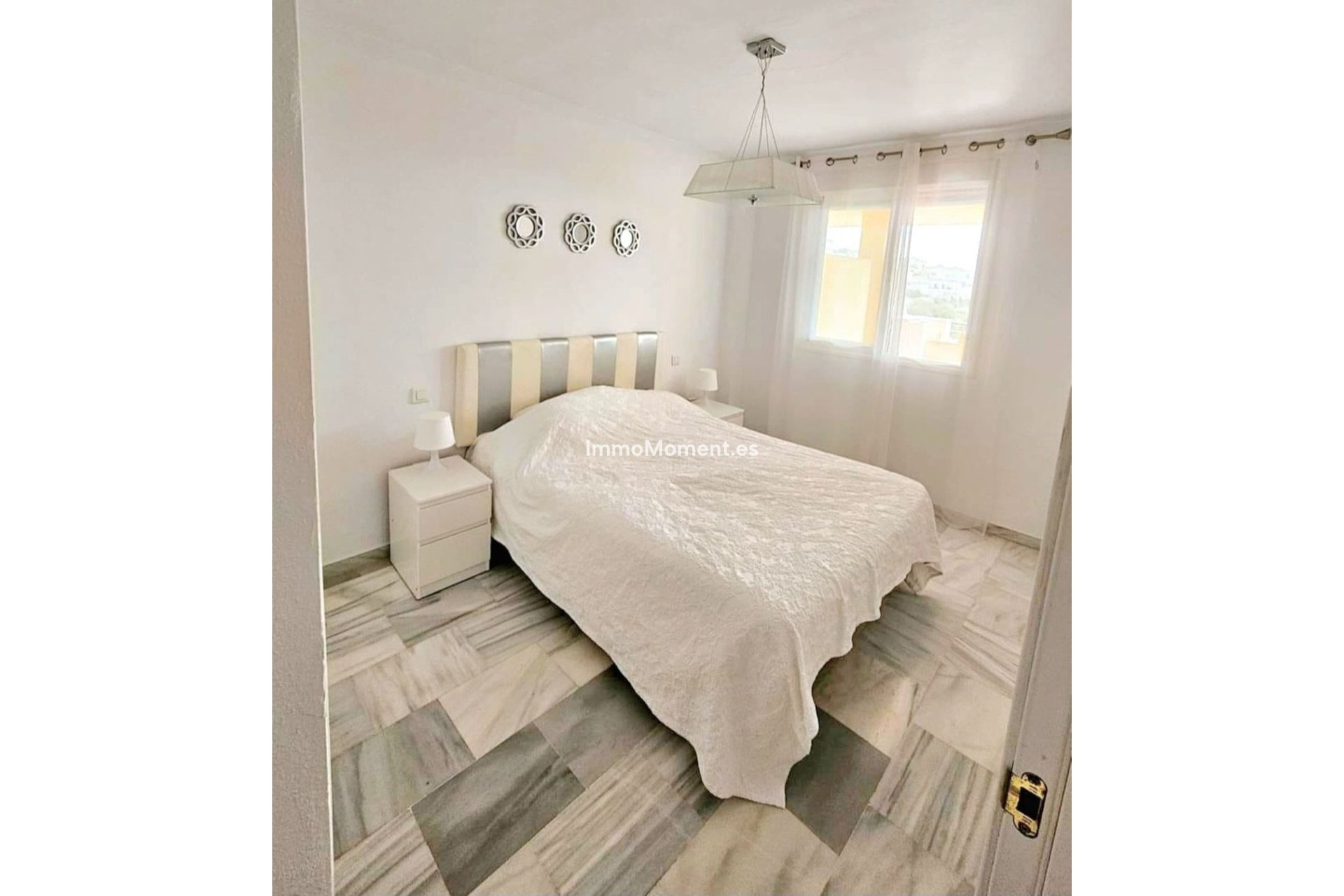Resale - Apartment - Casares - Doña Julia