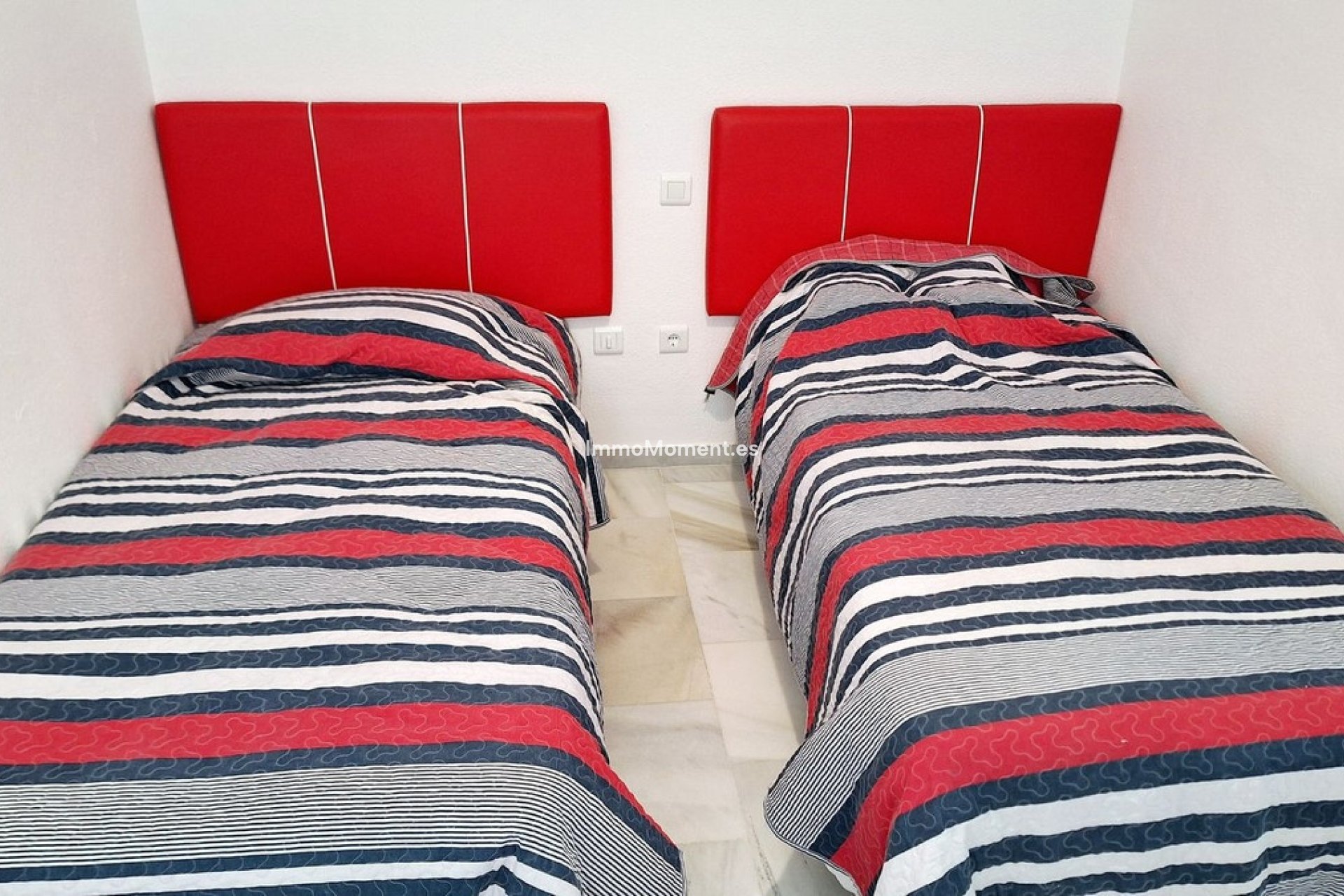 Resale - Apartment - Casares - Doña Julia