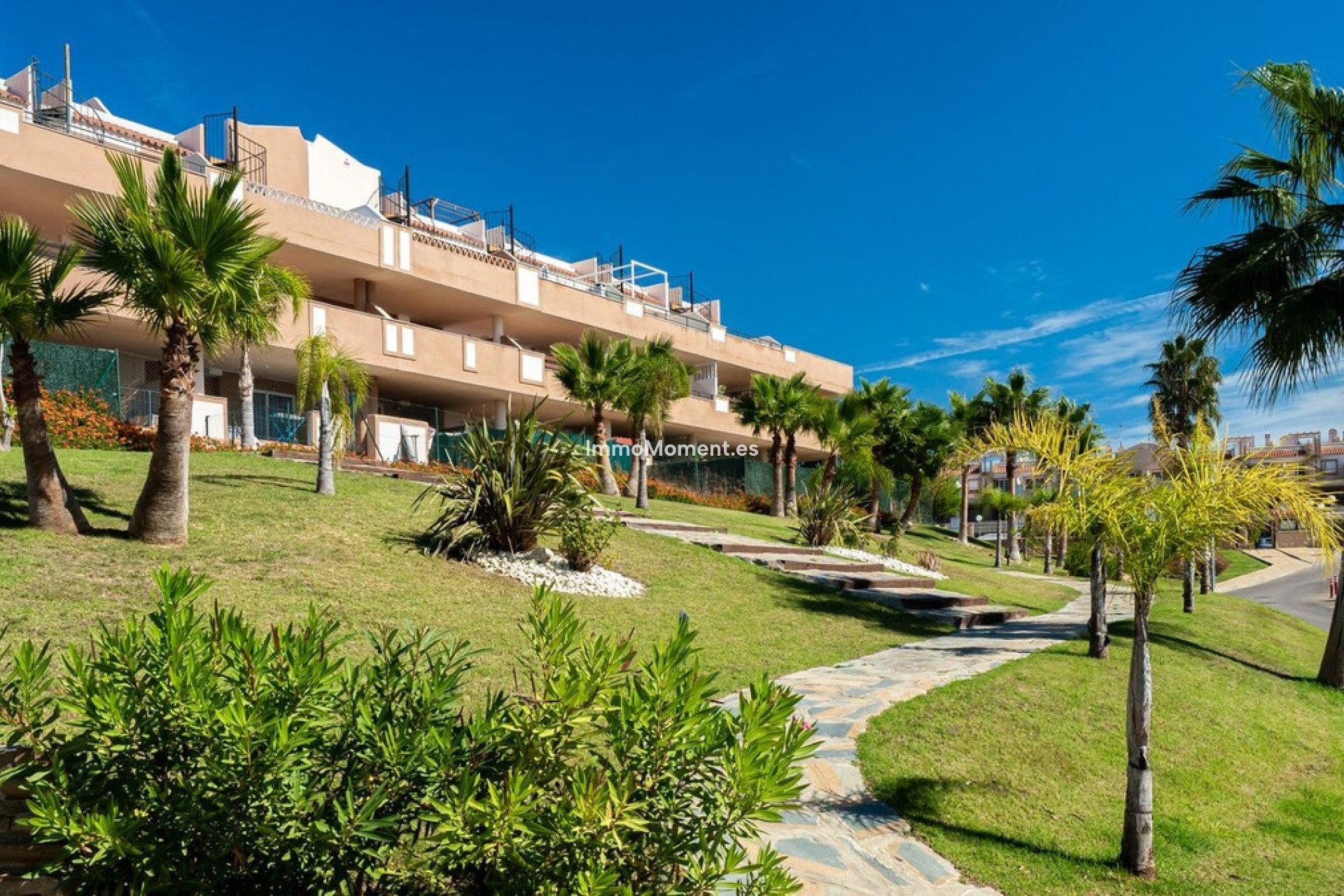 Resale - Apartment - Casares - Doña Julia