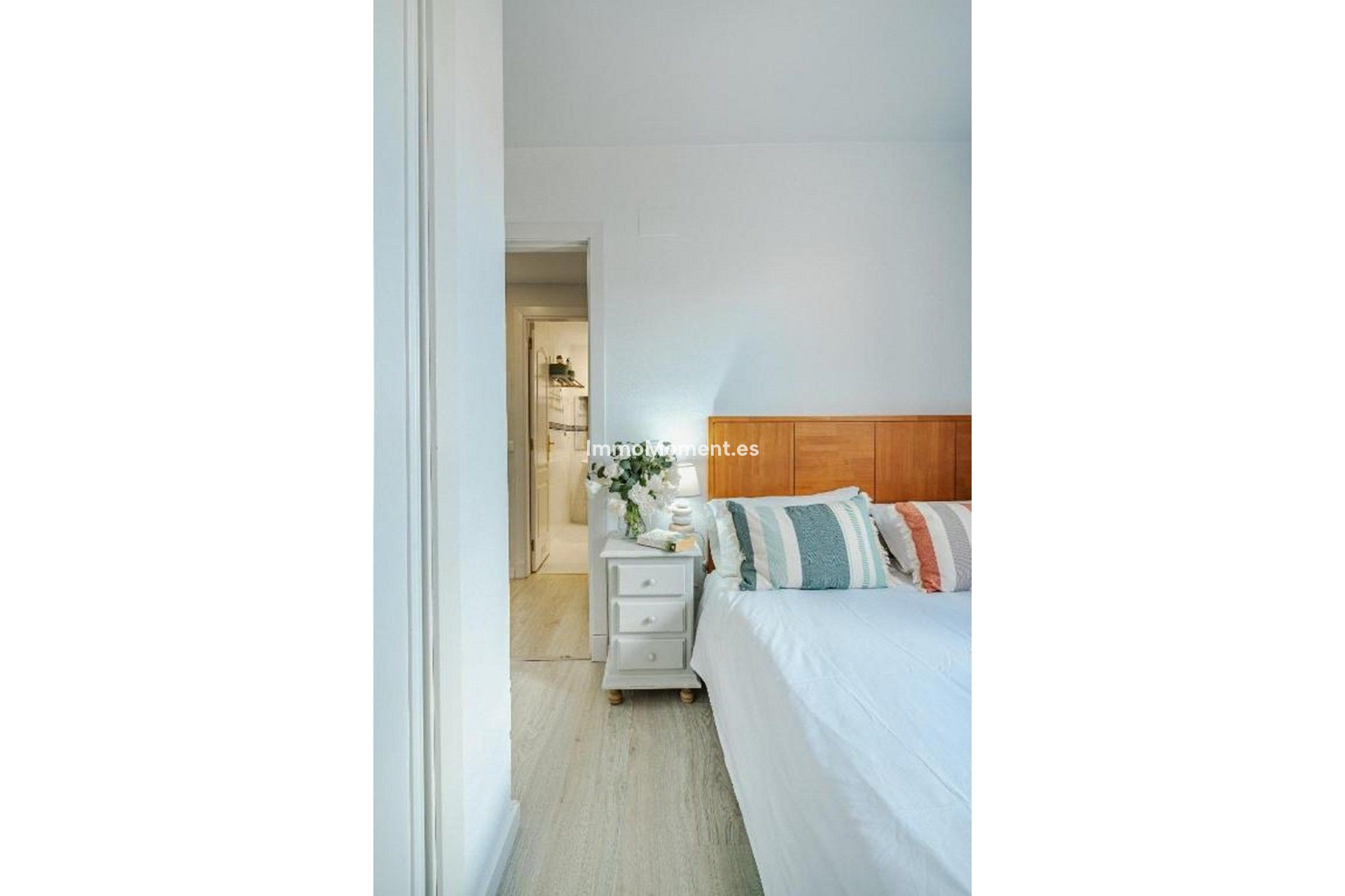 Resale - Apartment - Casares - Doña Julia