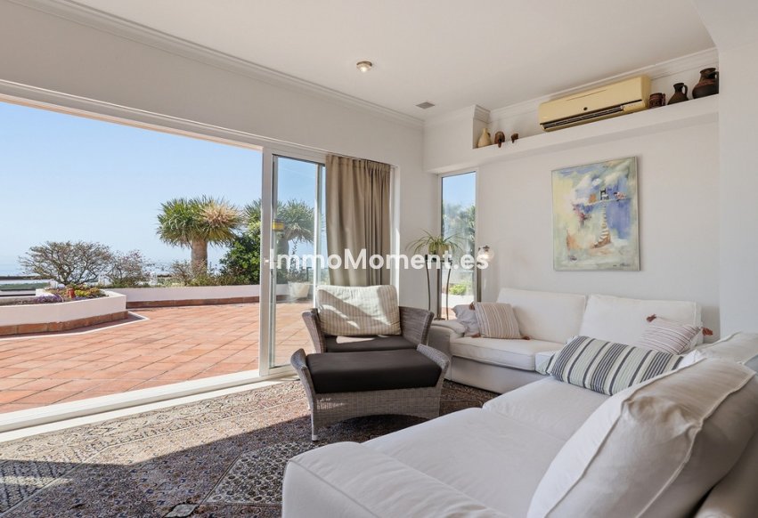 Resale - Apartment - Casares - Doña Julia