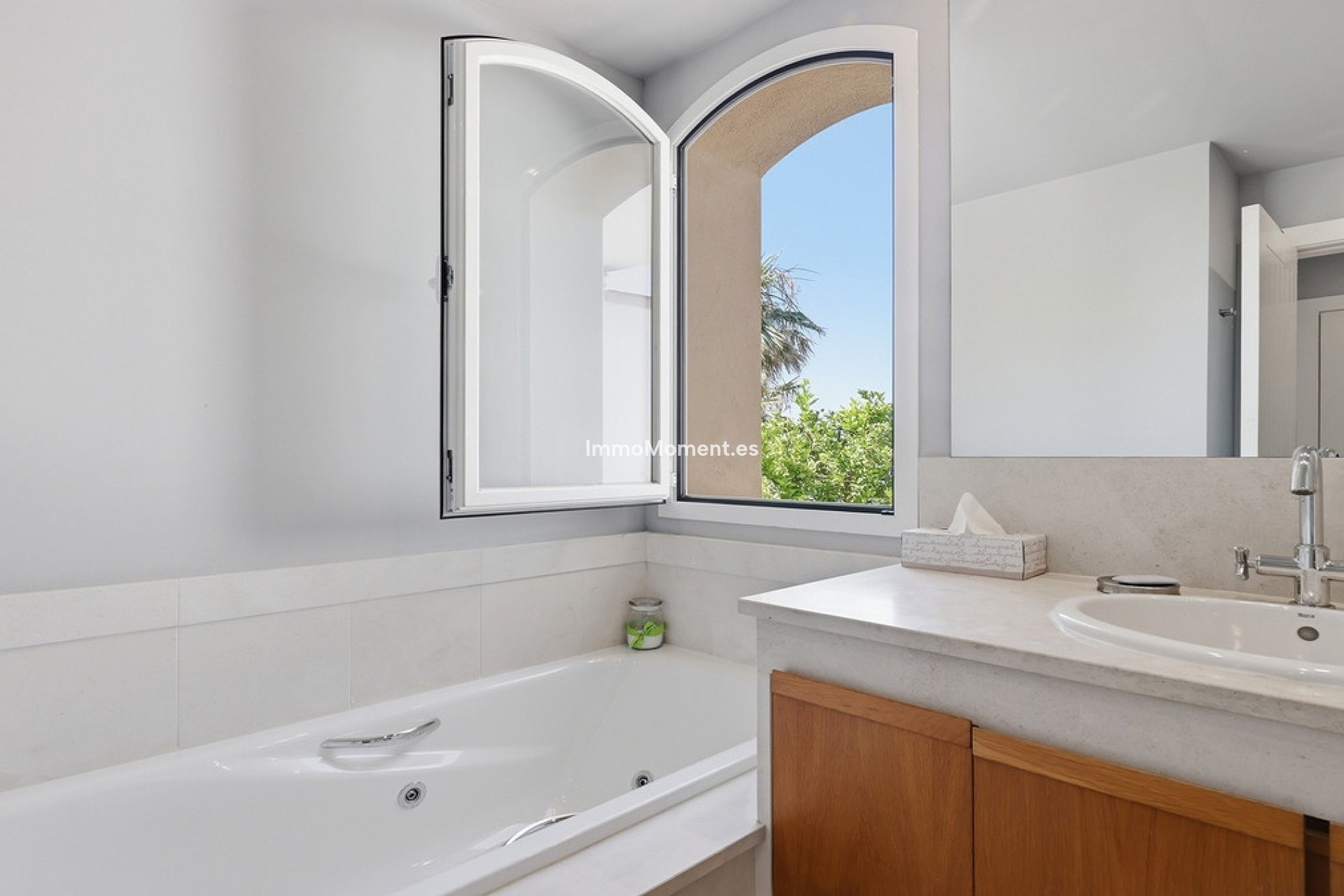 Resale - Apartment - Casares - Doña Julia