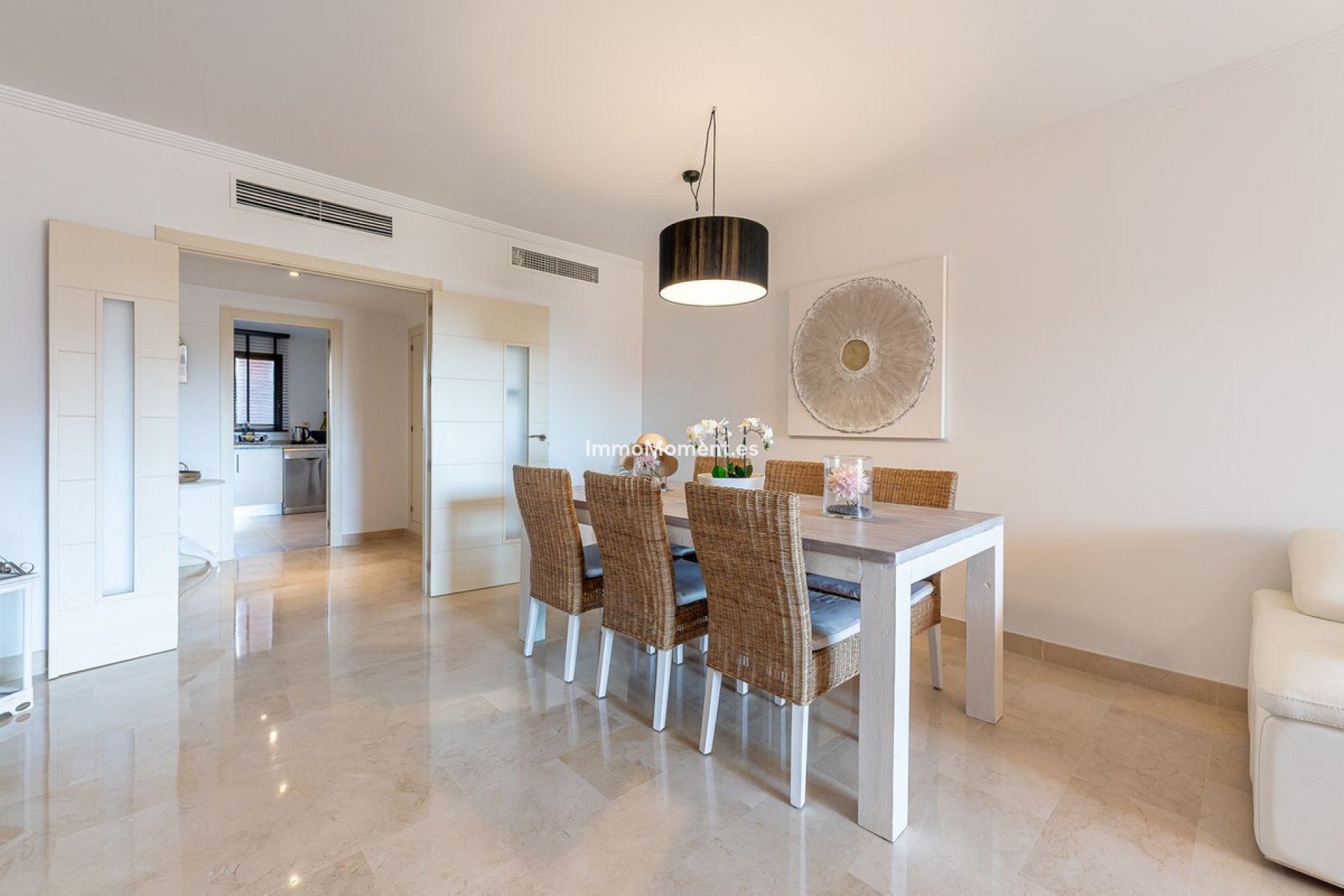Resale - Apartment - Casares - Doña Julia