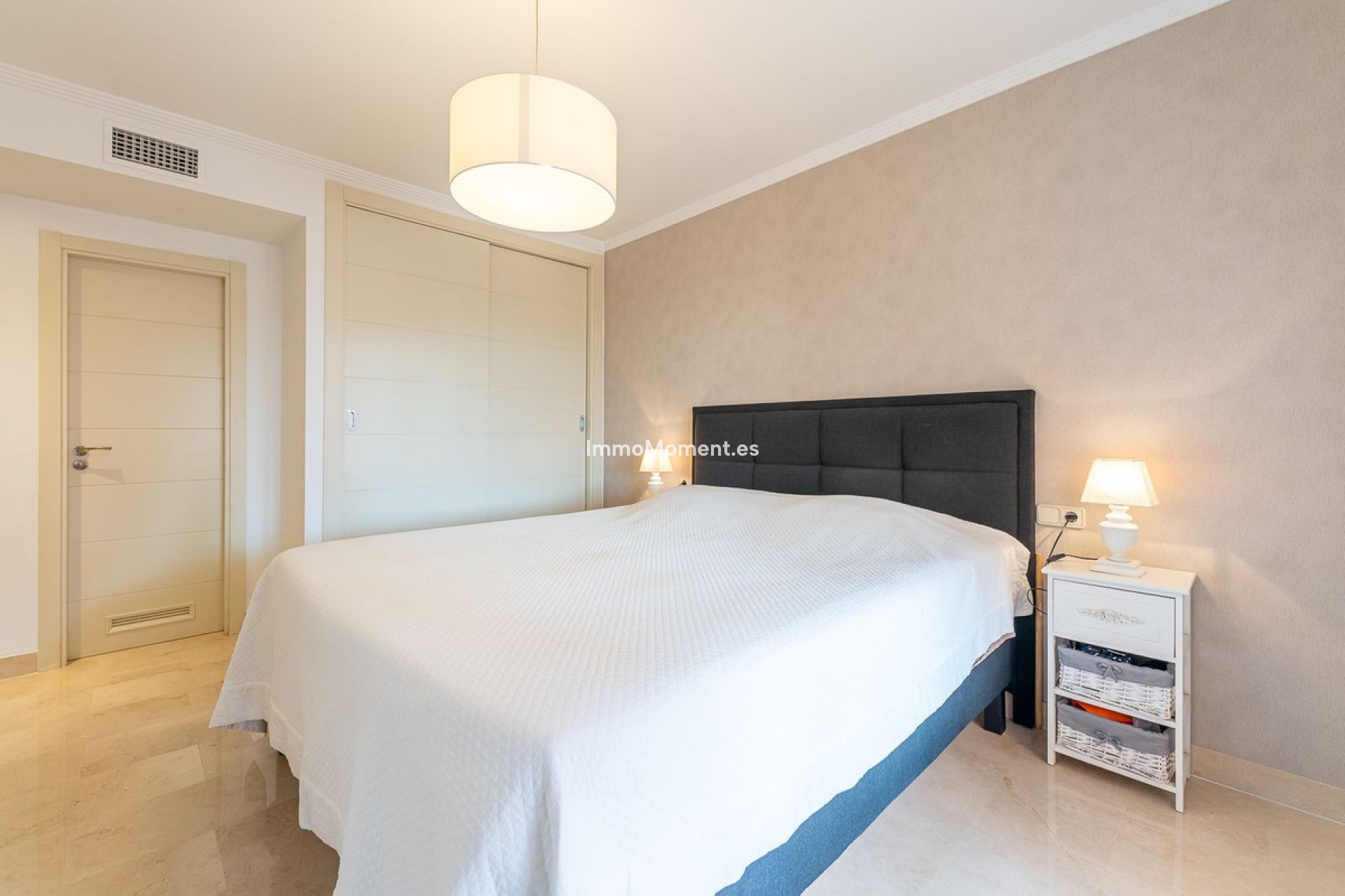 Resale - Apartment - Casares - Doña Julia