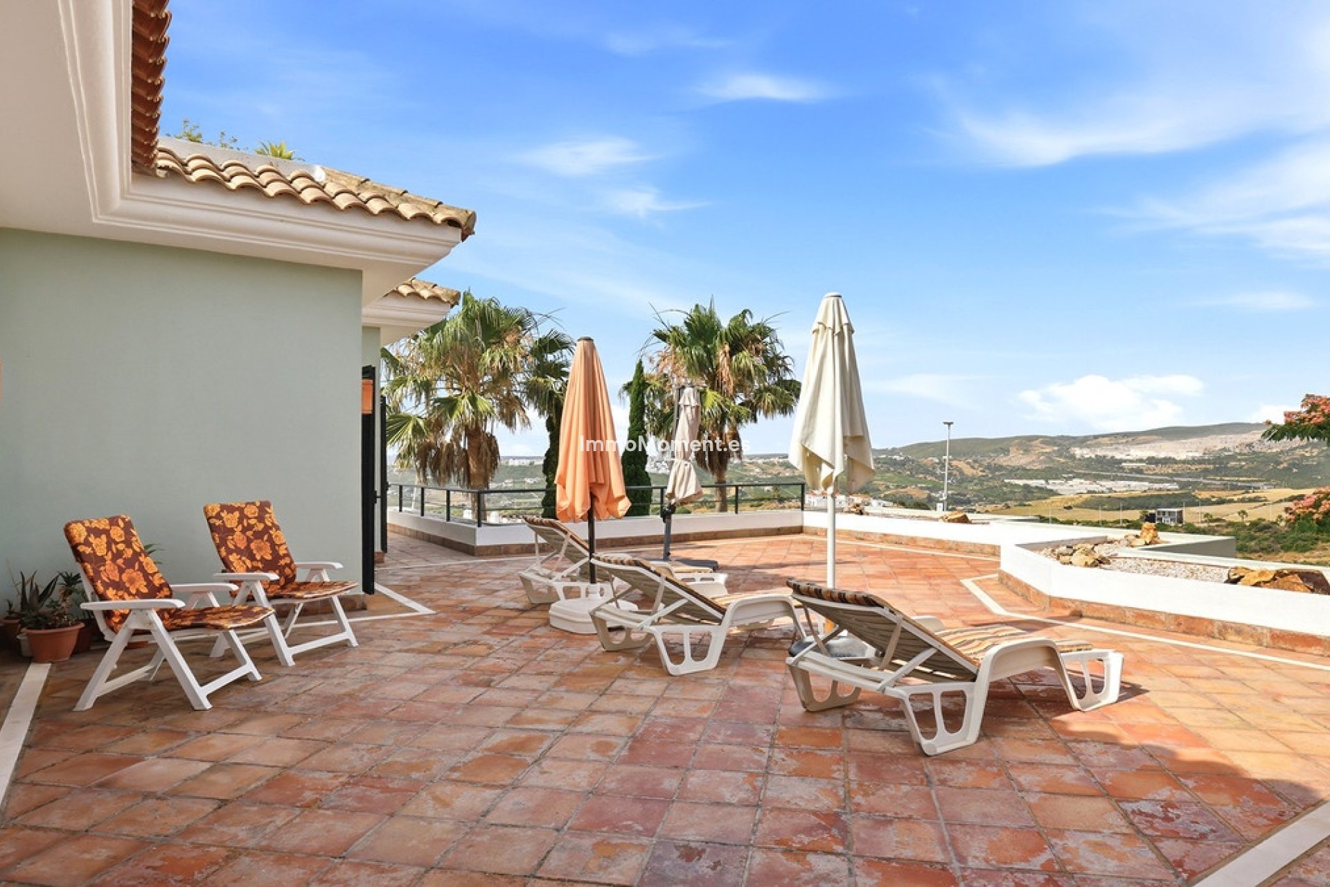 Resale - Apartment - Casares - Doña Julia