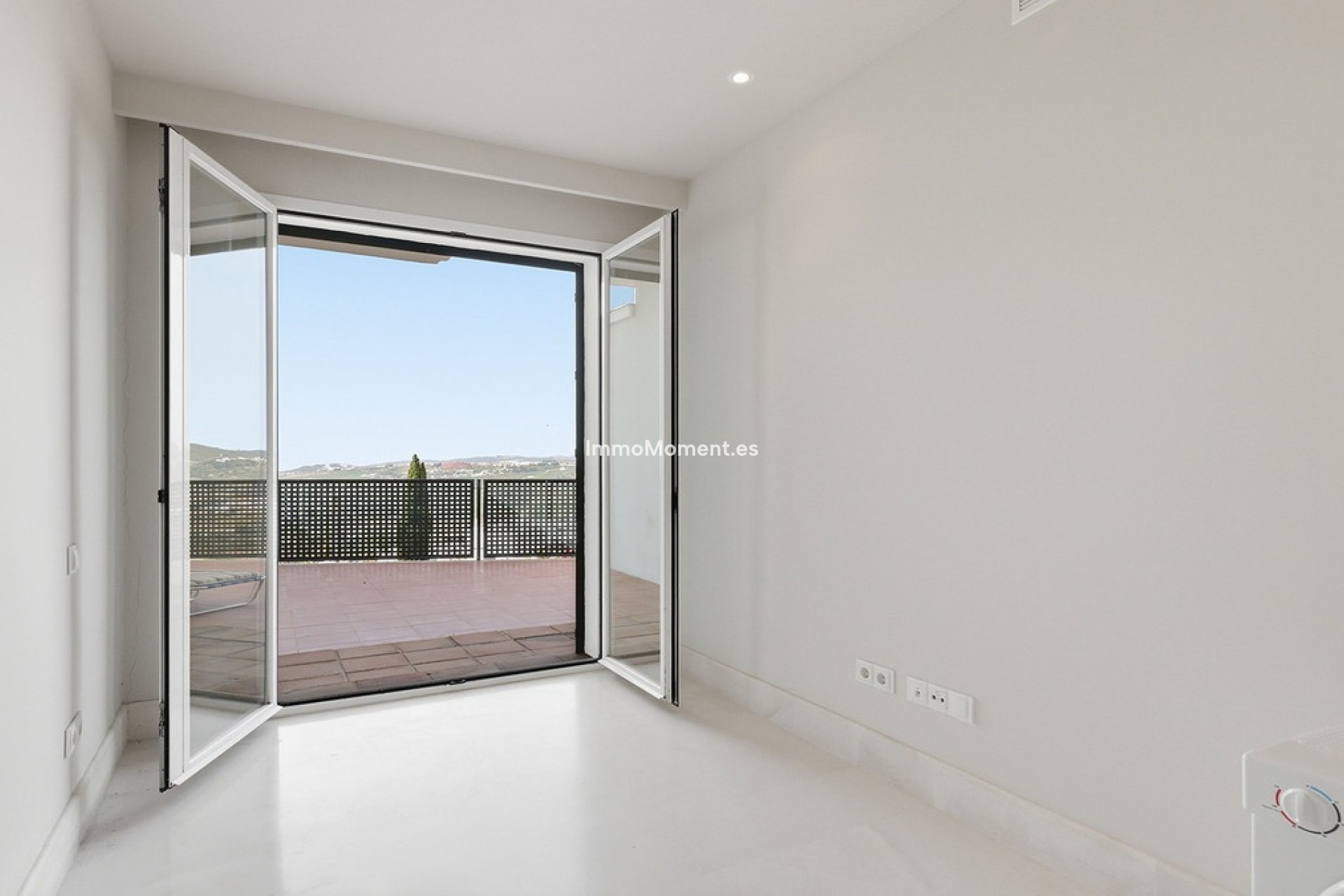 Resale - Apartment - Casares - Doña Julia