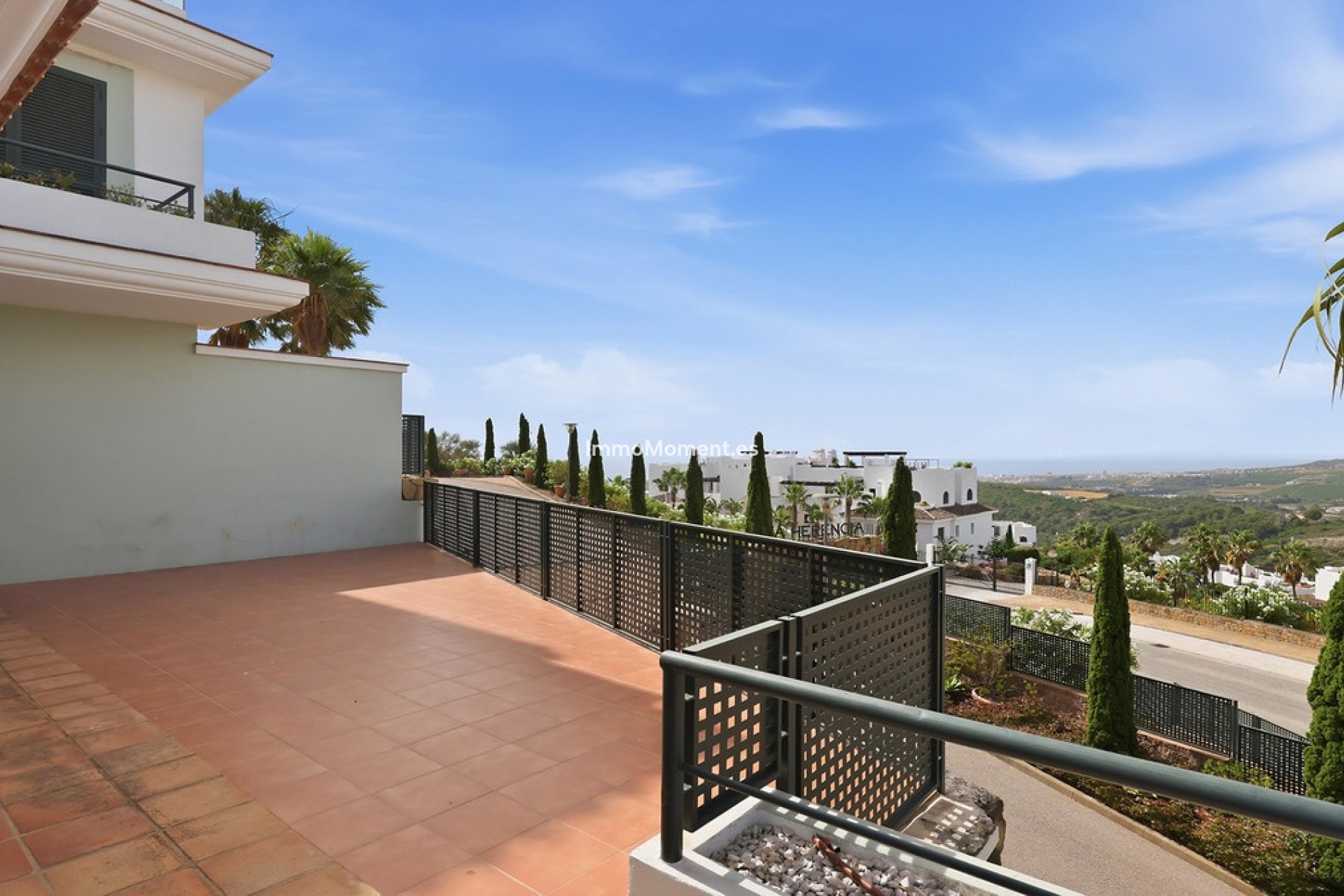 Resale - Apartment - Casares - Doña Julia