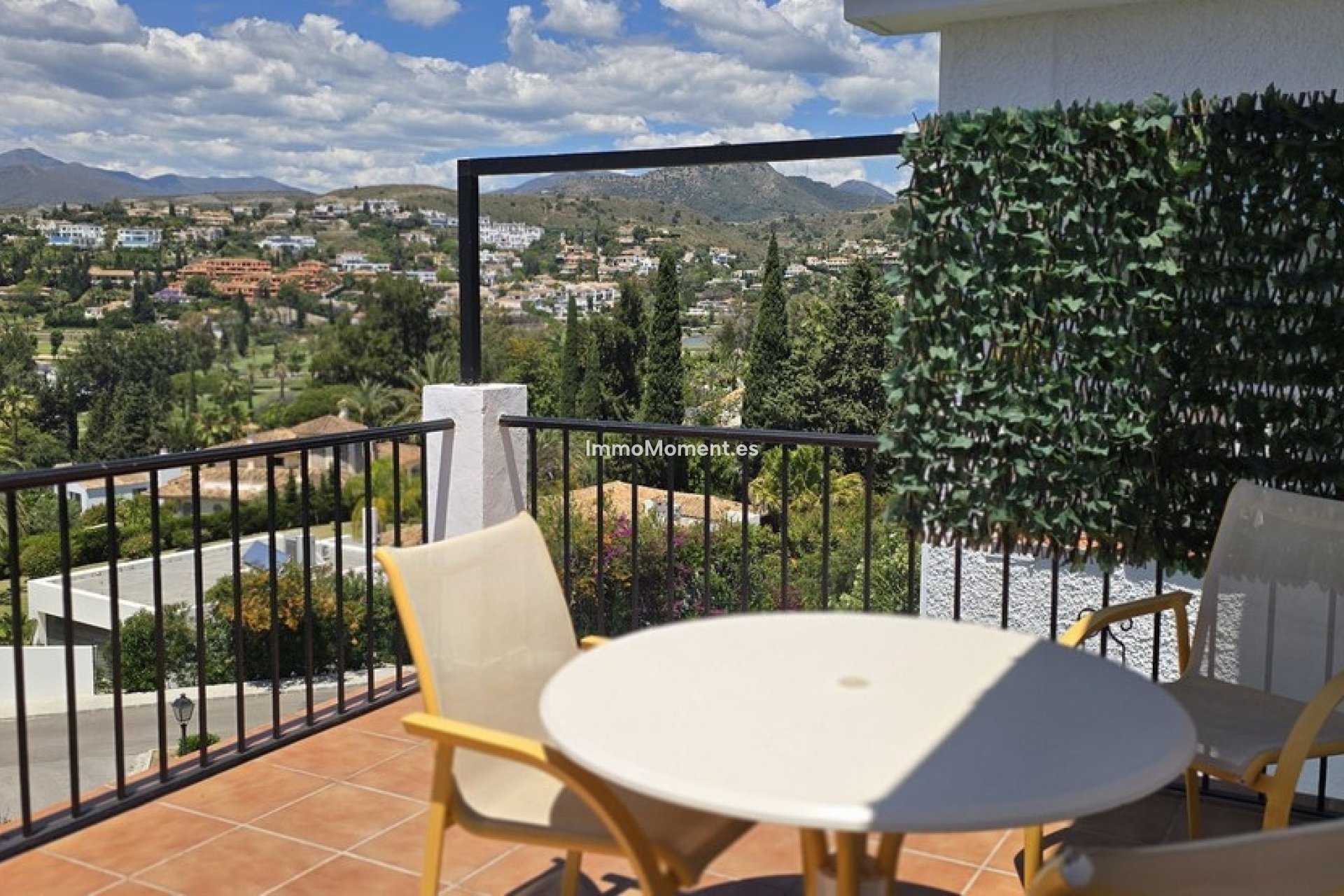 Resale - Apartment - El Paraiso - New Golden Mile