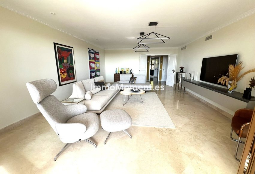 Resale - Apartment - El Paraiso - New Golden Mile