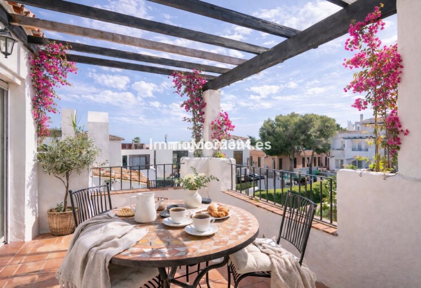 Resale - Apartment - El Paraiso - New Golden Mile