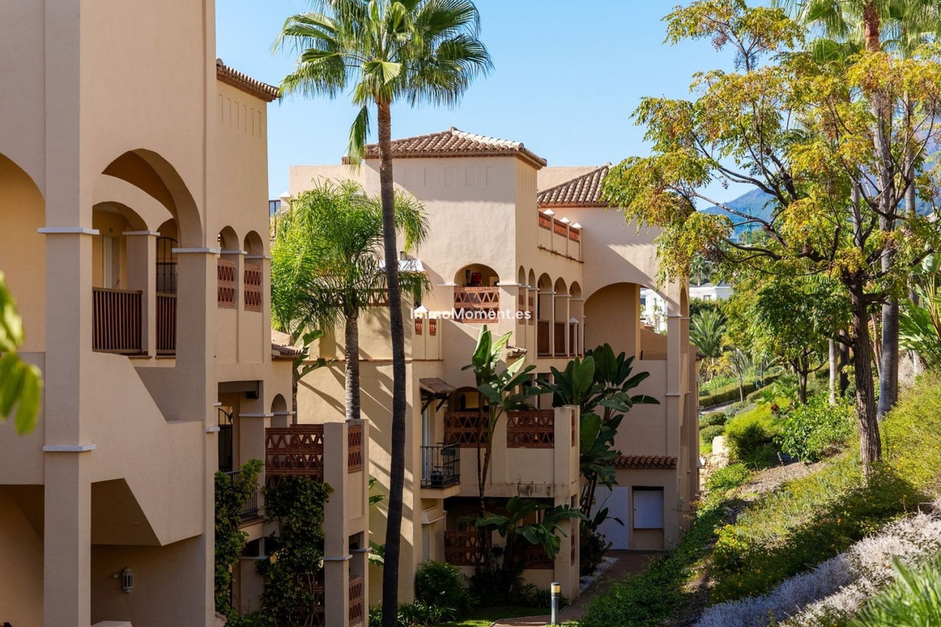 Resale - Apartment - Estepona - Atalaya