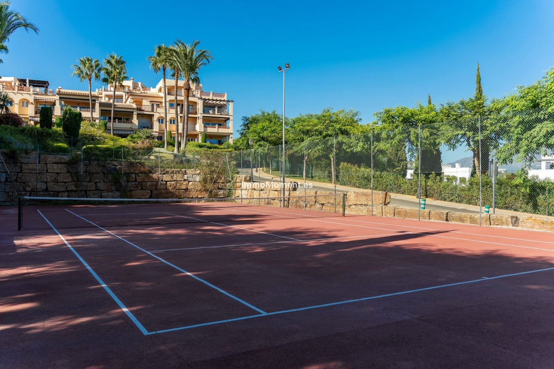 Resale - Apartment - Estepona - Atalaya