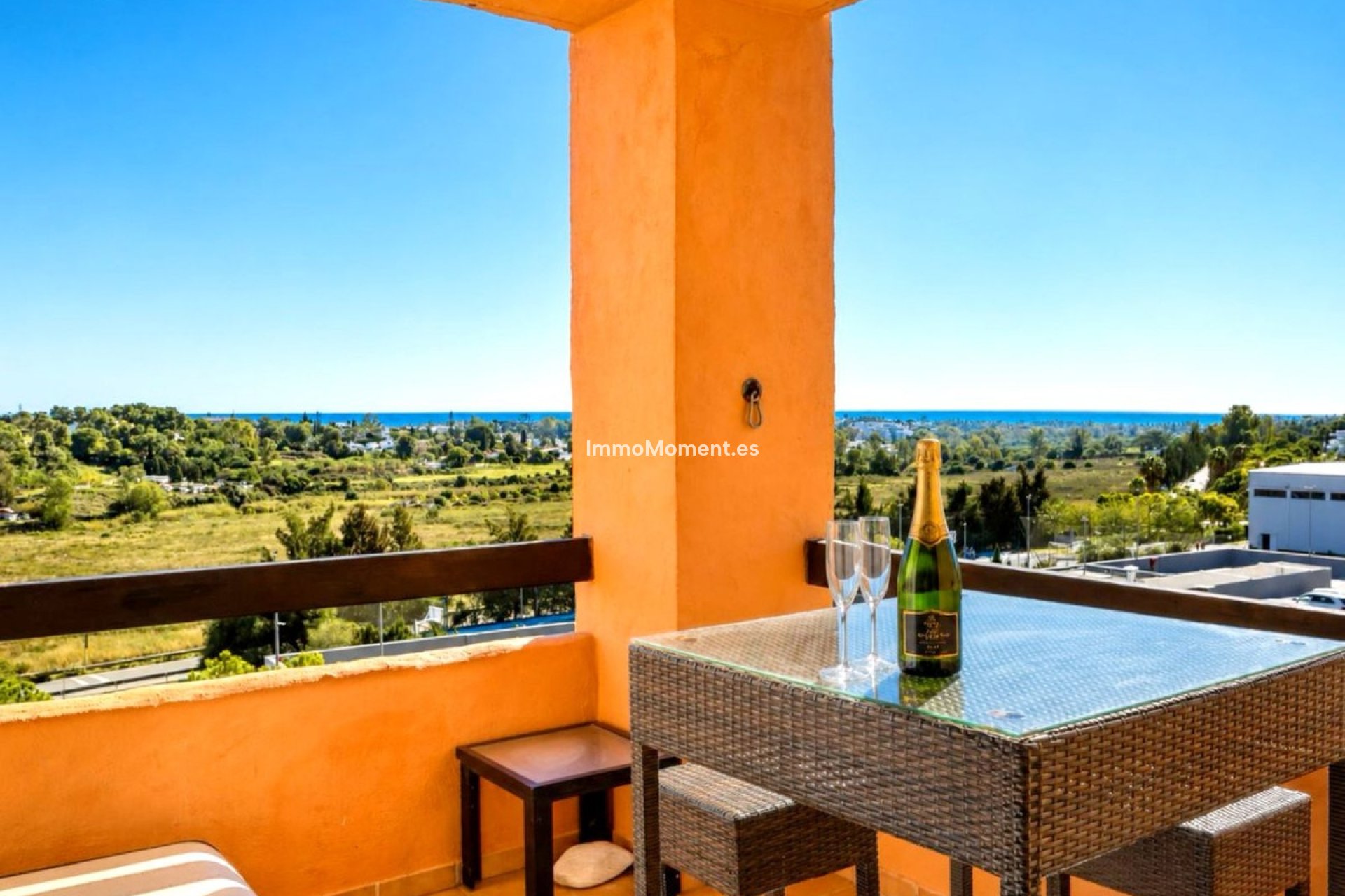 Resale - Apartment - Estepona - Atalaya