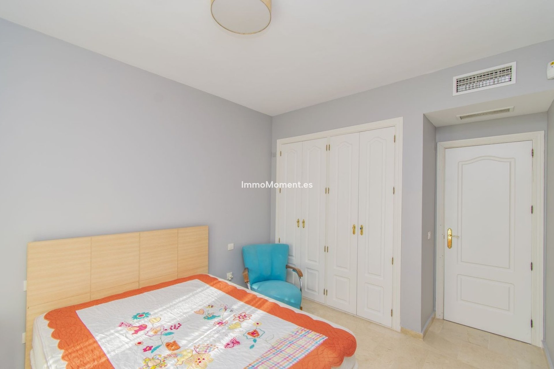 Resale - Apartment - Estepona - Atalaya