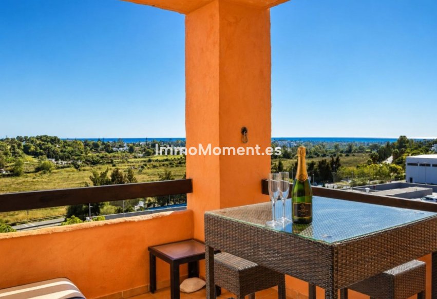 Resale - Apartment - Estepona - Atalaya