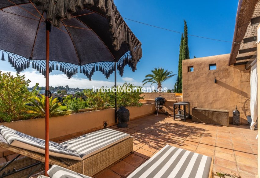 Resale - Apartment - Estepona - Atalaya