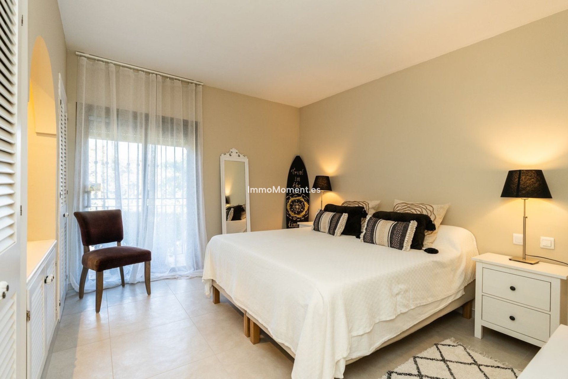Resale - Apartment - Estepona - Atalaya