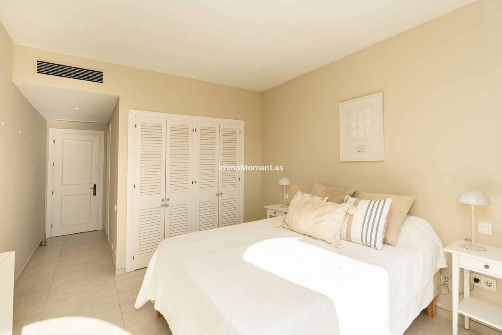 Resale - Apartment - Estepona - Atalaya