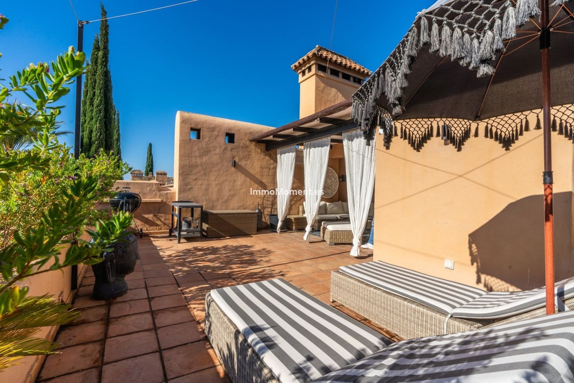 Resale - Apartment - Estepona - Atalaya