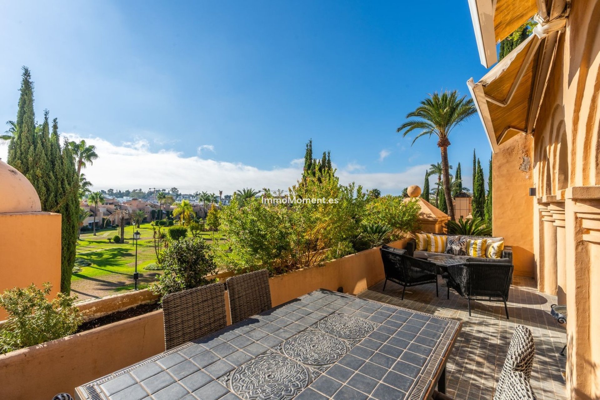 Resale - Apartment - Estepona - Atalaya