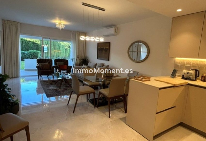 Resale - Apartment - Estepona - Atalaya