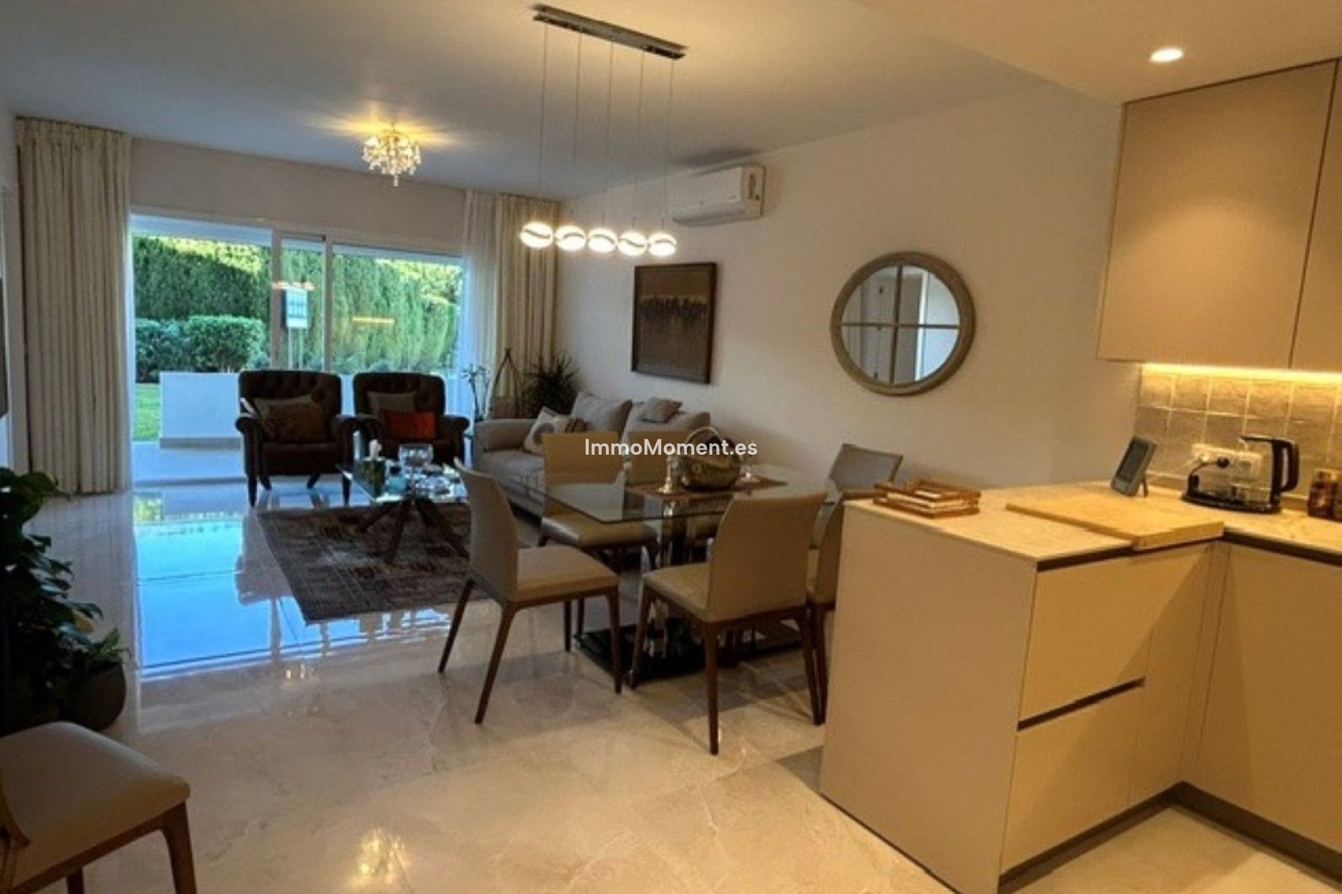 Resale - Apartment - Estepona - Atalaya