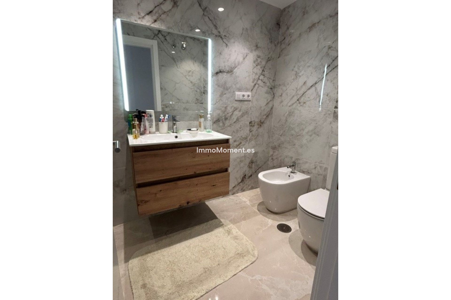 Resale - Apartment - Estepona - Atalaya