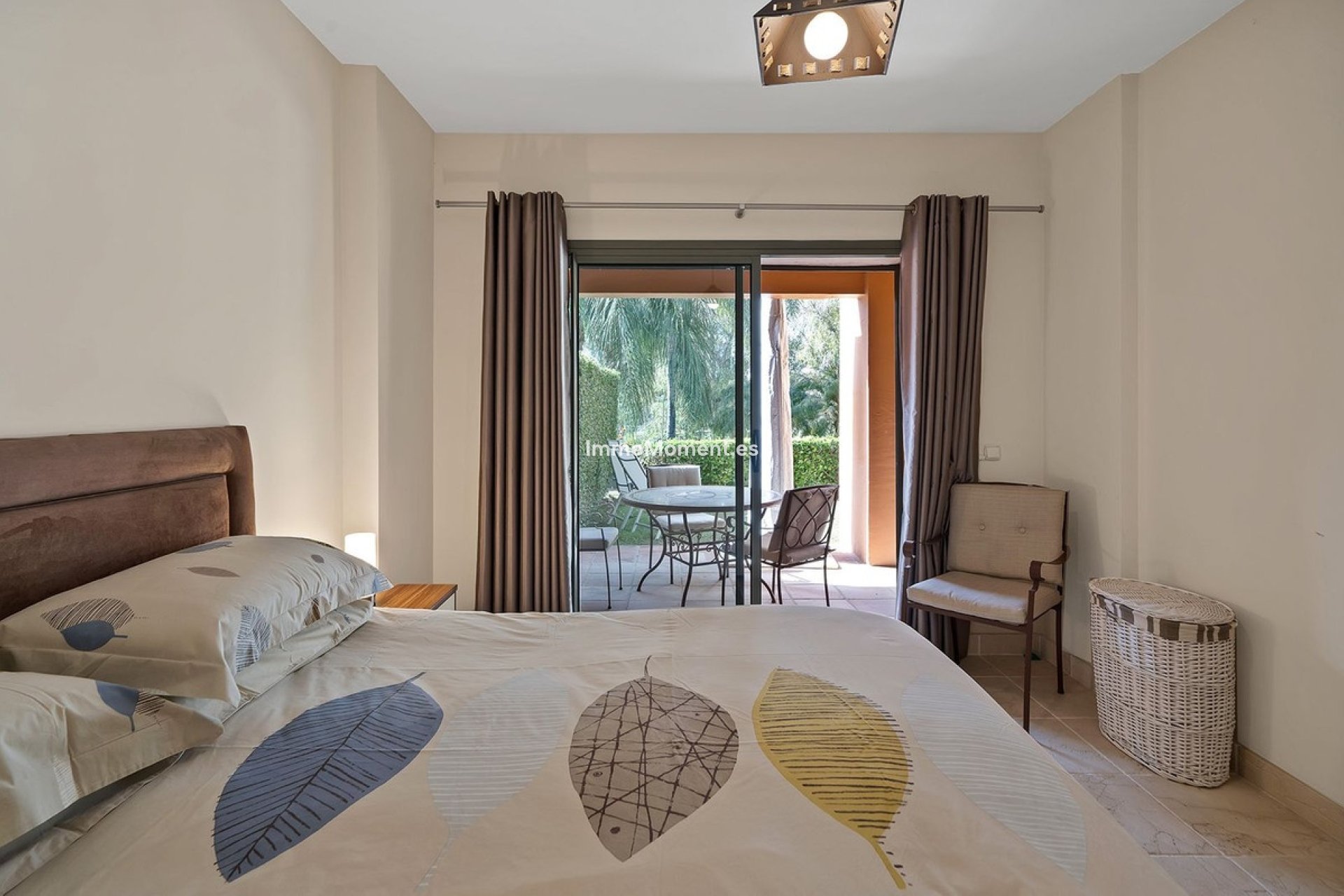 Resale - Apartment - Estepona - Atalaya