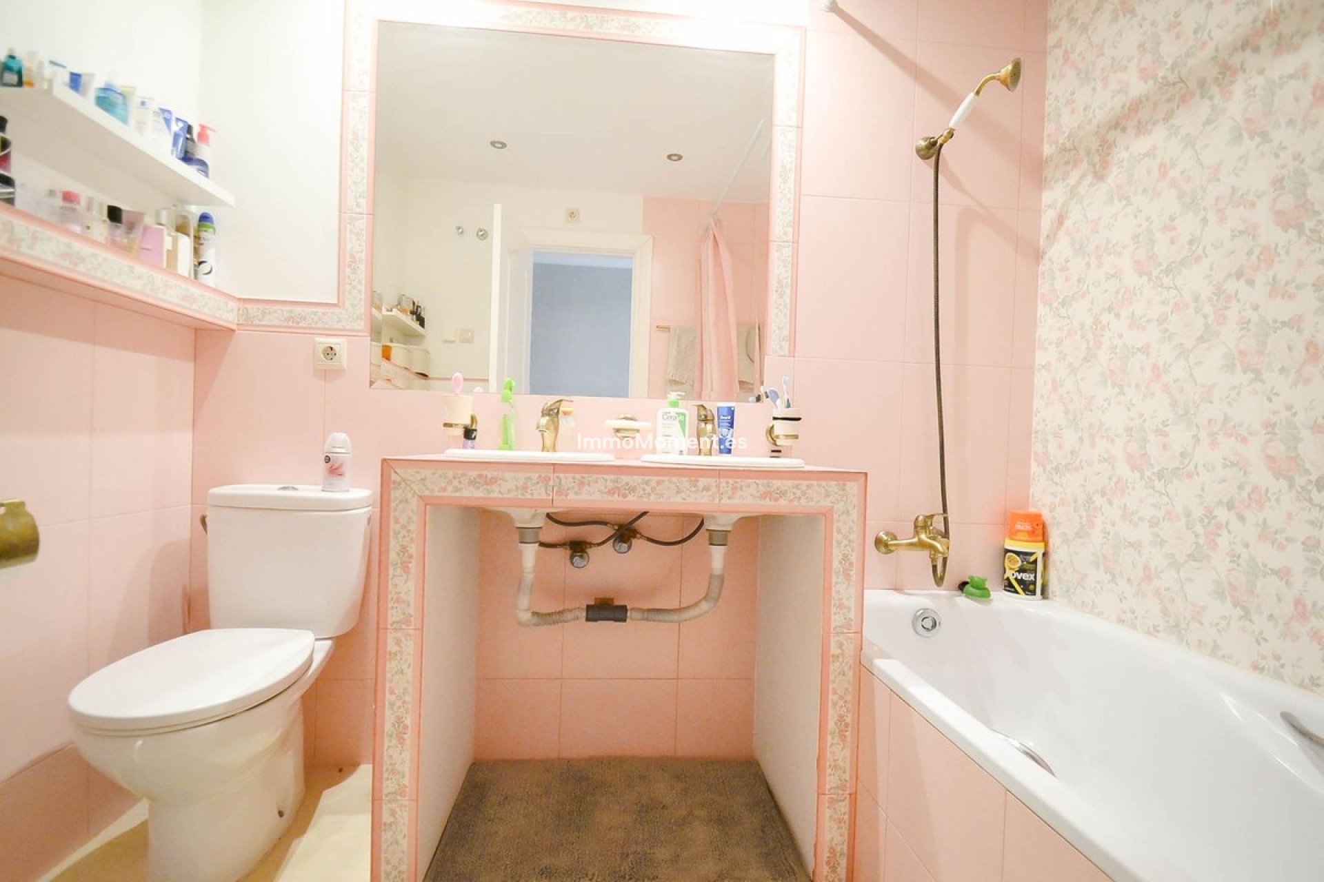 Resale - Apartment - Estepona - Atalaya