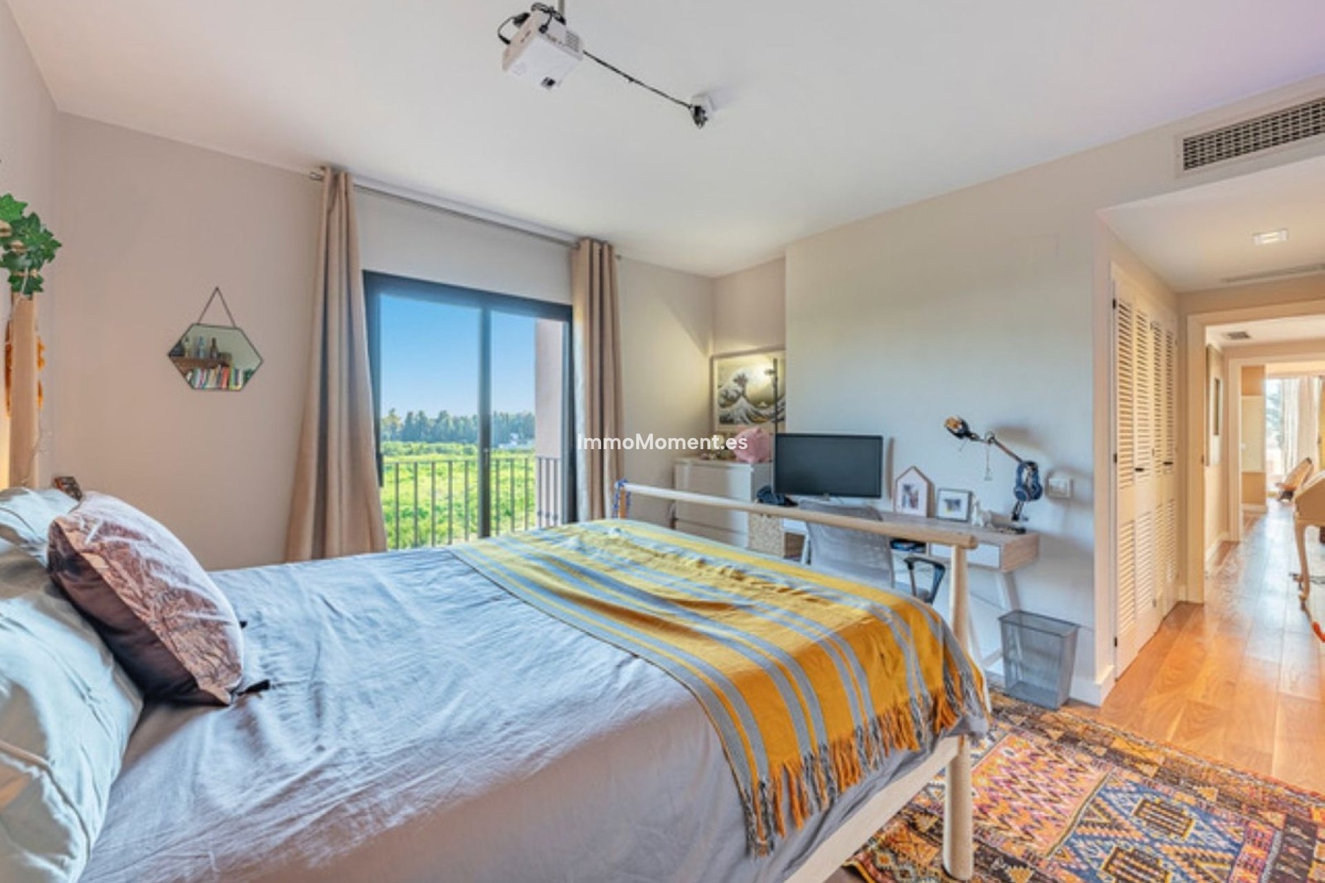 Resale - Apartment - Estepona - Atalaya