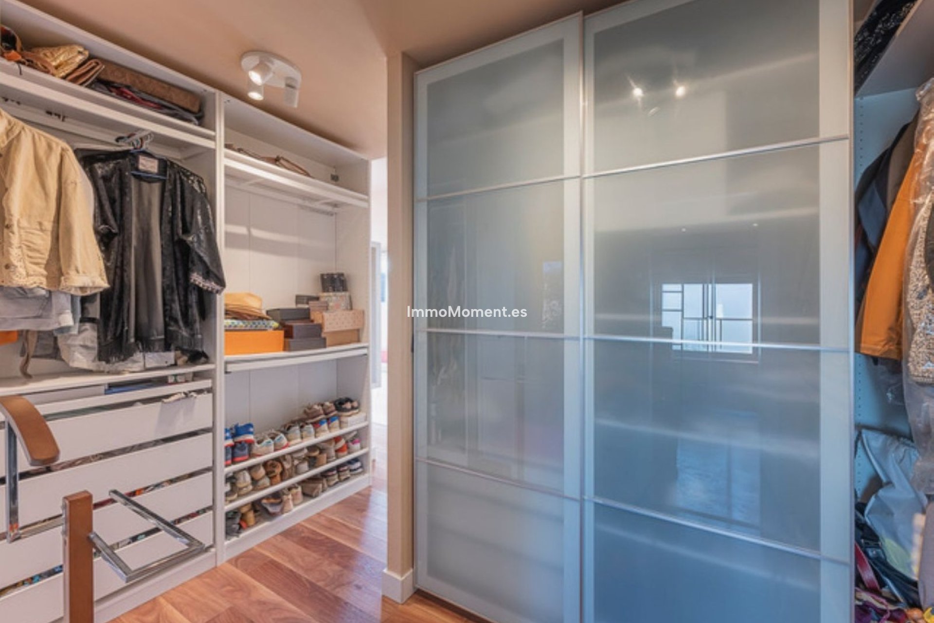 Resale - Apartment - Estepona - Atalaya