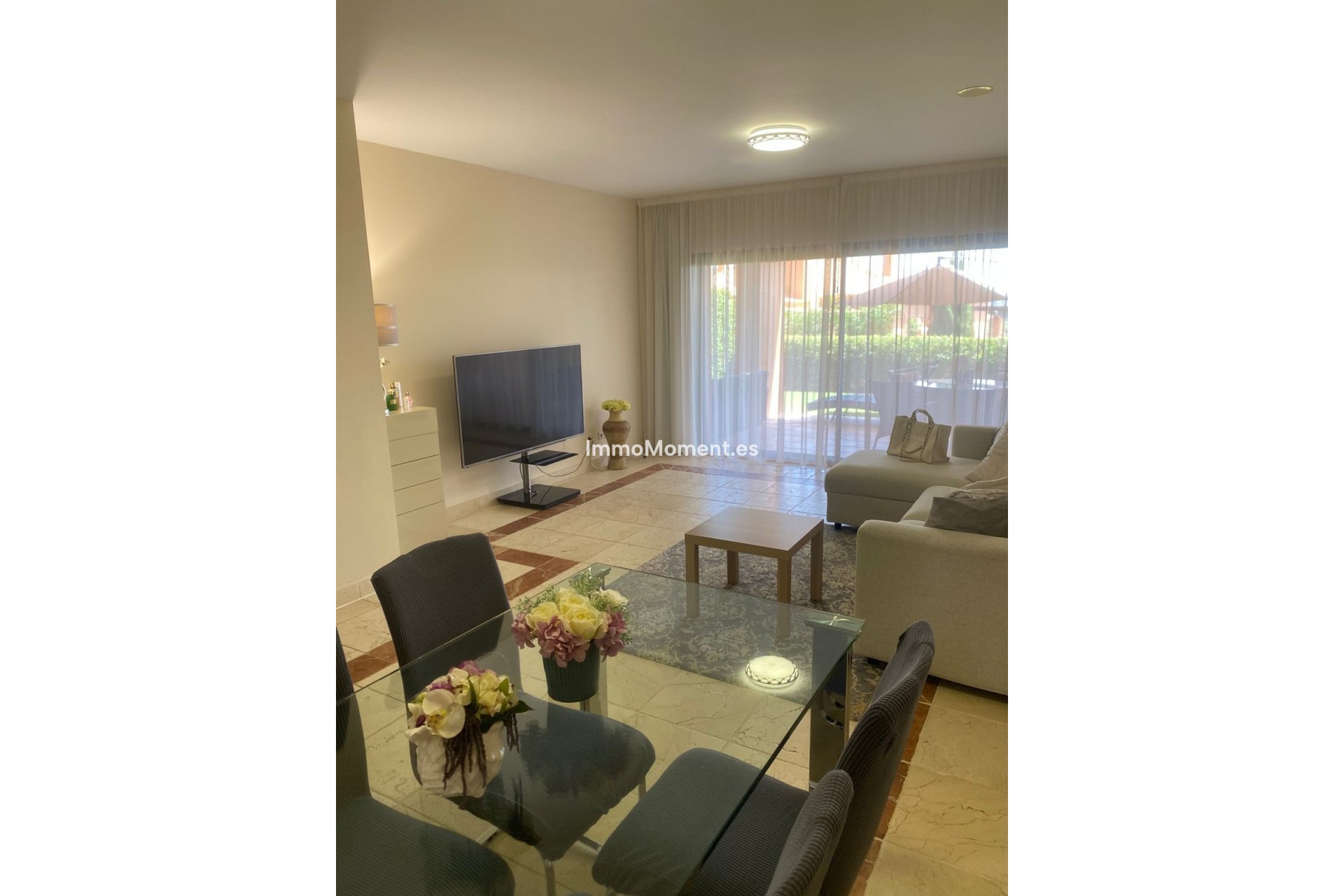 Resale - Apartment - Estepona - Atalaya