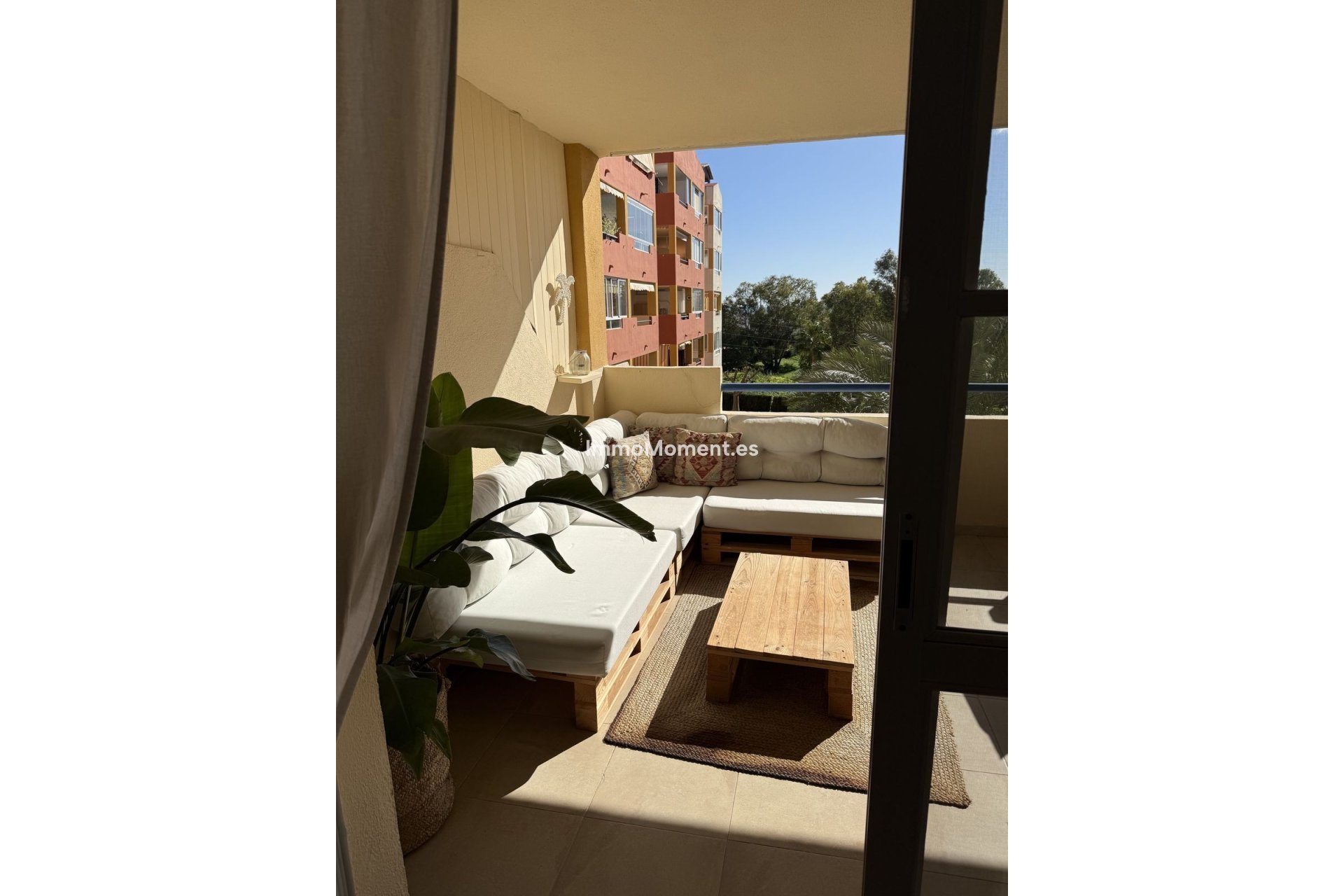 Resale - Apartment - Estepona - Atalaya