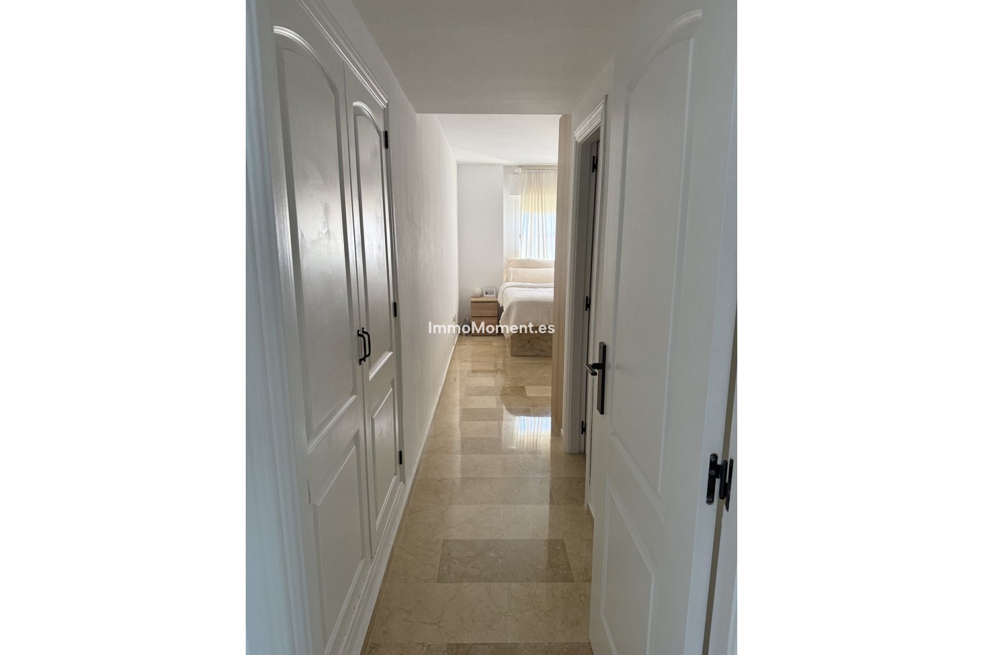 Resale - Apartment - Estepona - Atalaya