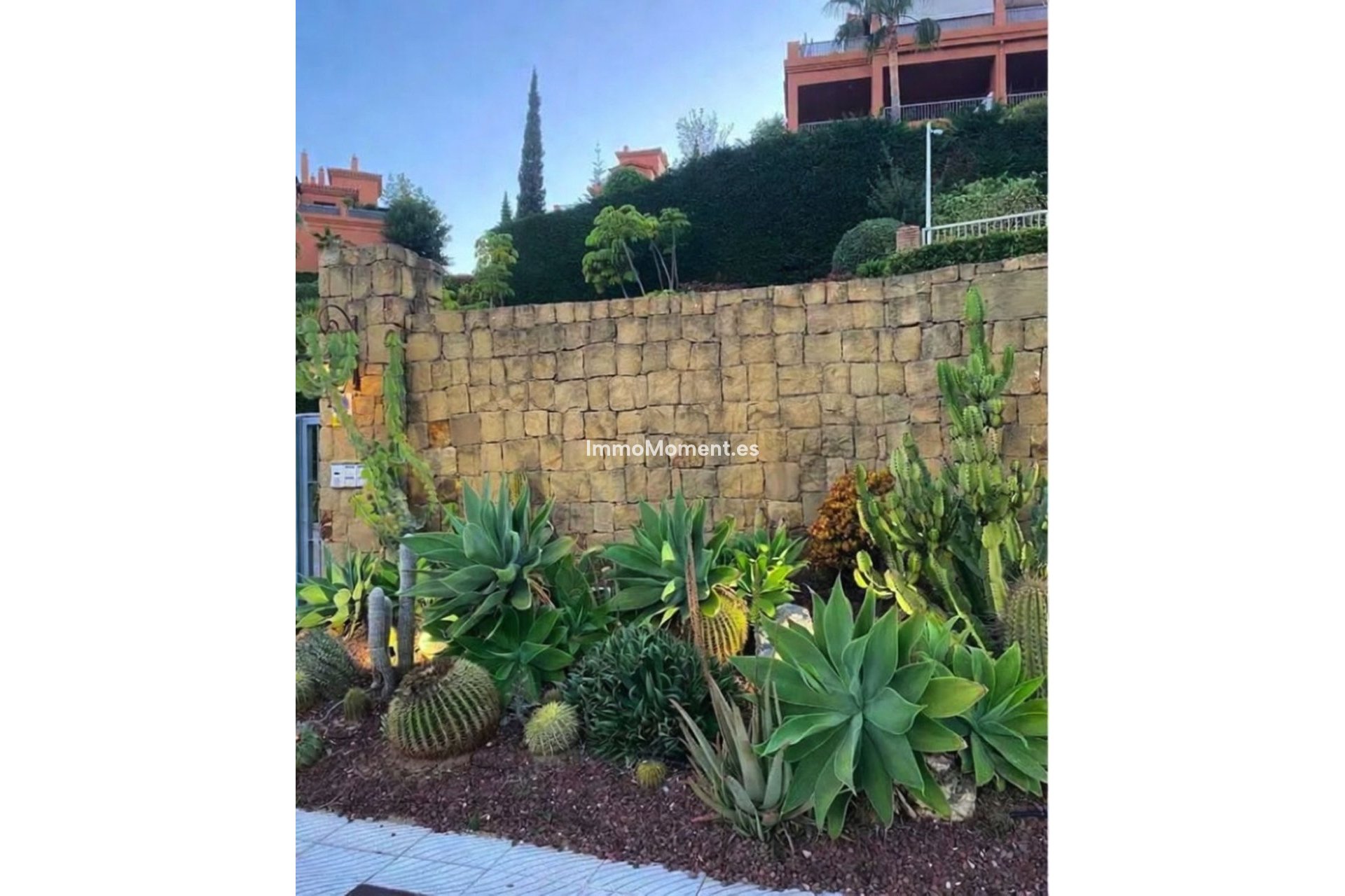 Resale - Apartment - Estepona - Atalaya