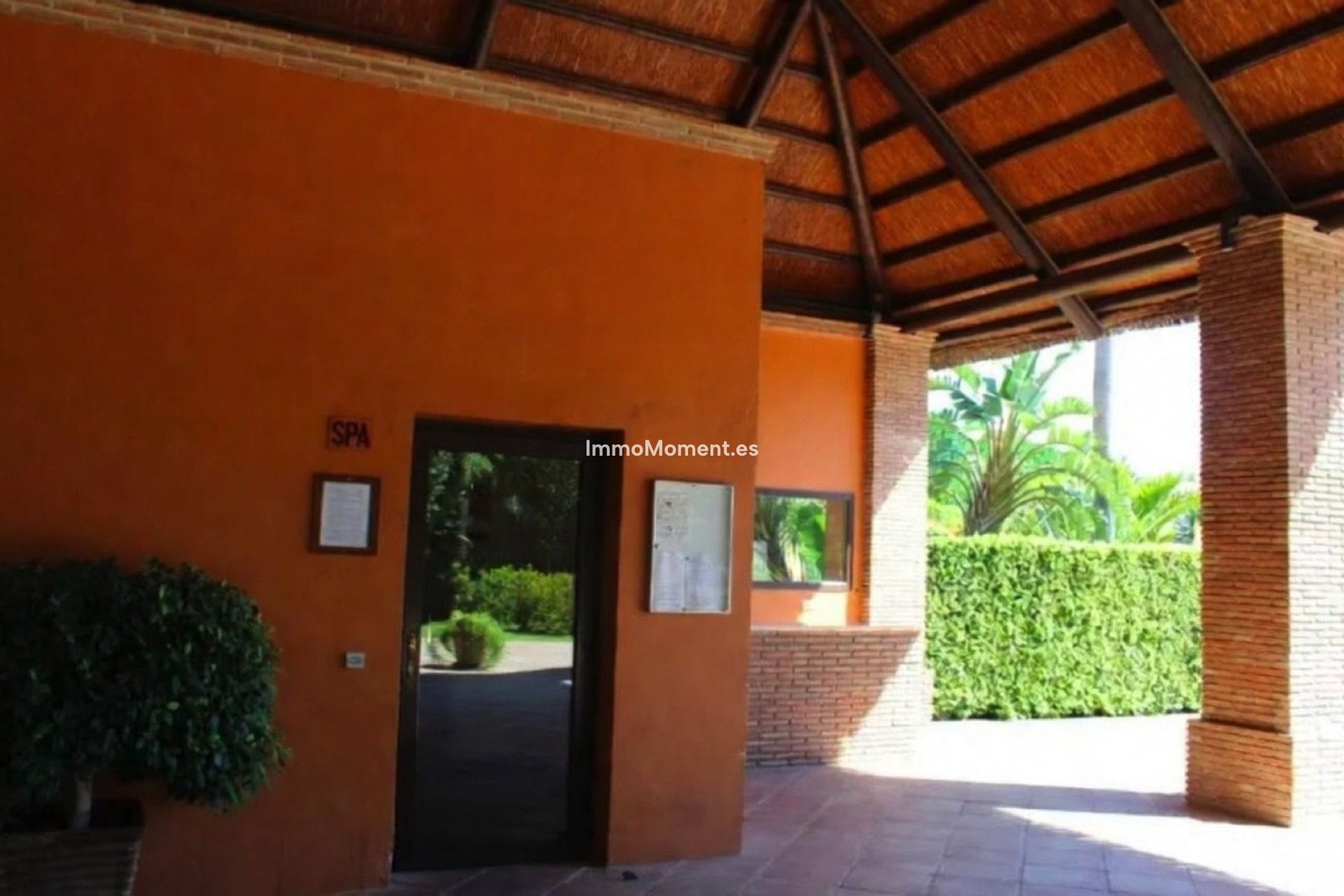 Resale - Apartment - Estepona - Atalaya