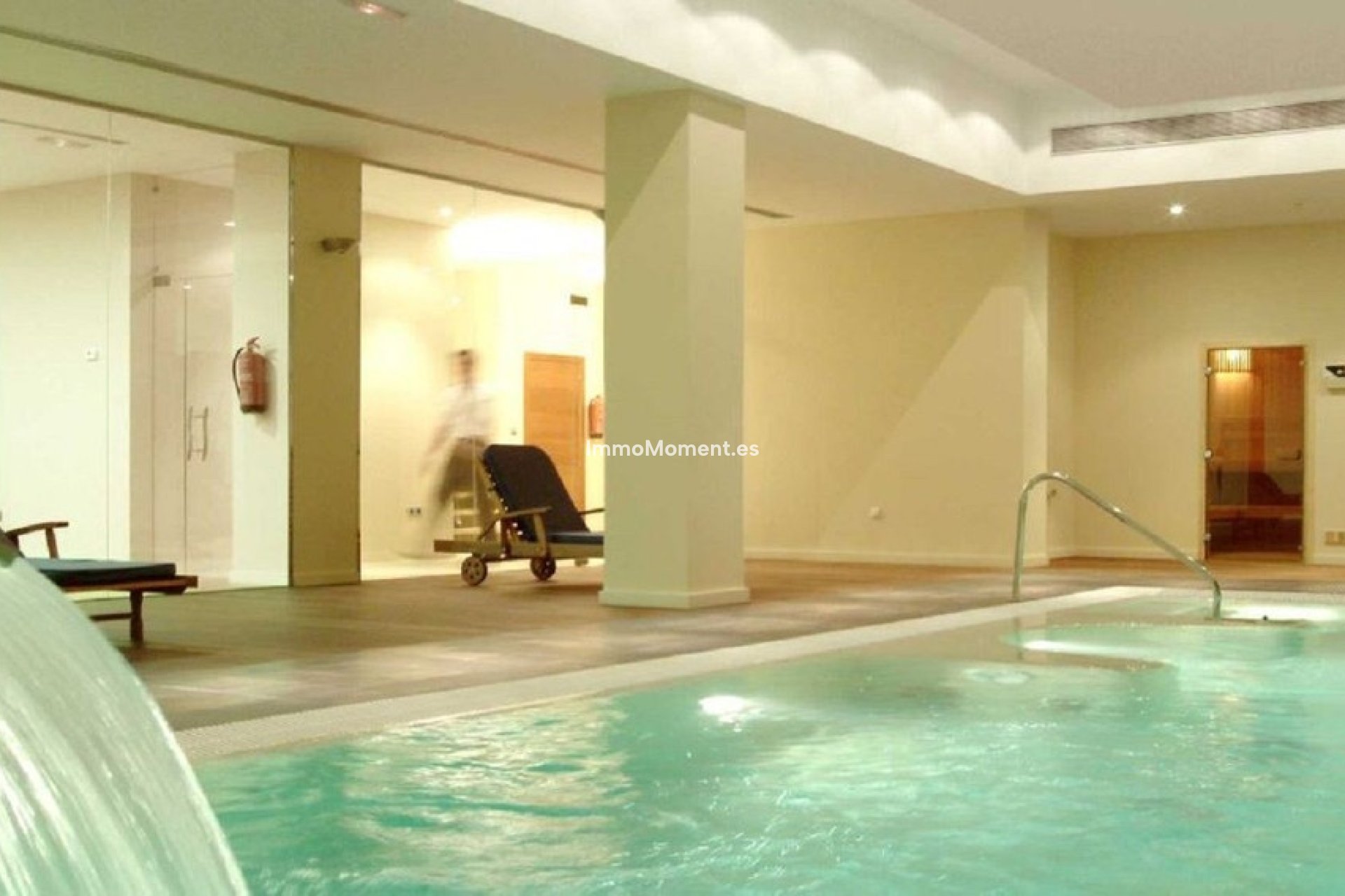 Resale - Apartment - Estepona - Atalaya