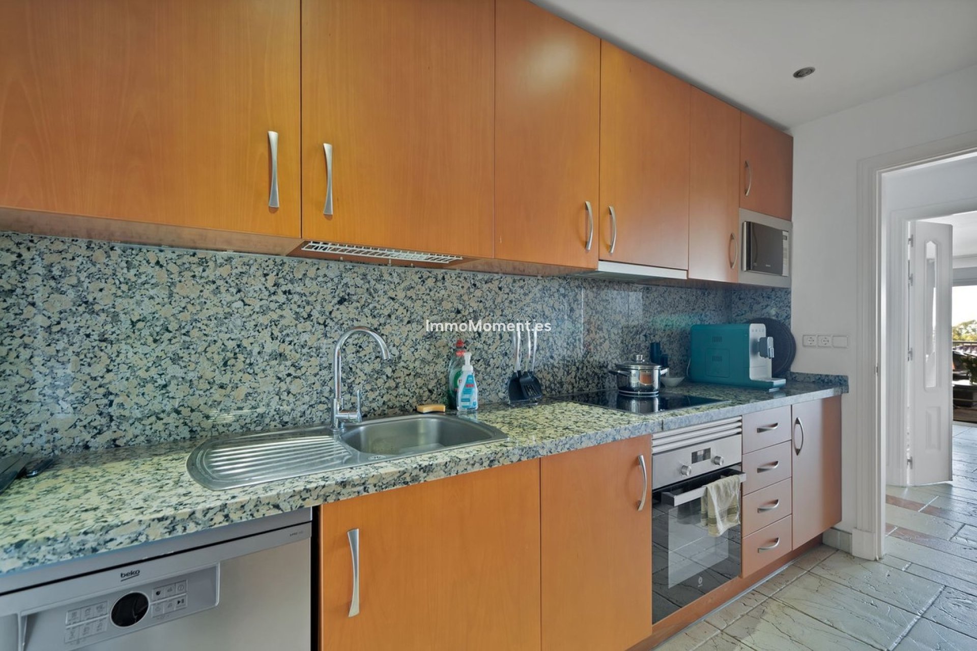 Resale - Apartment - Estepona - Atalaya