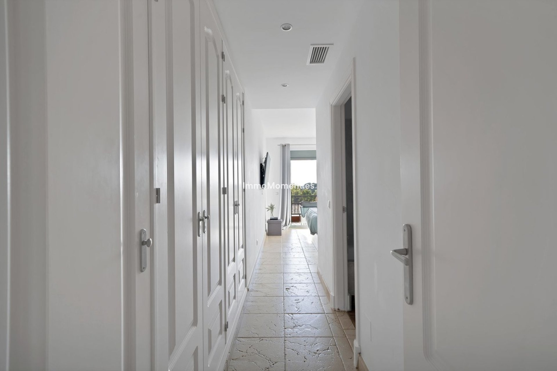 Resale - Apartment - Estepona - Atalaya