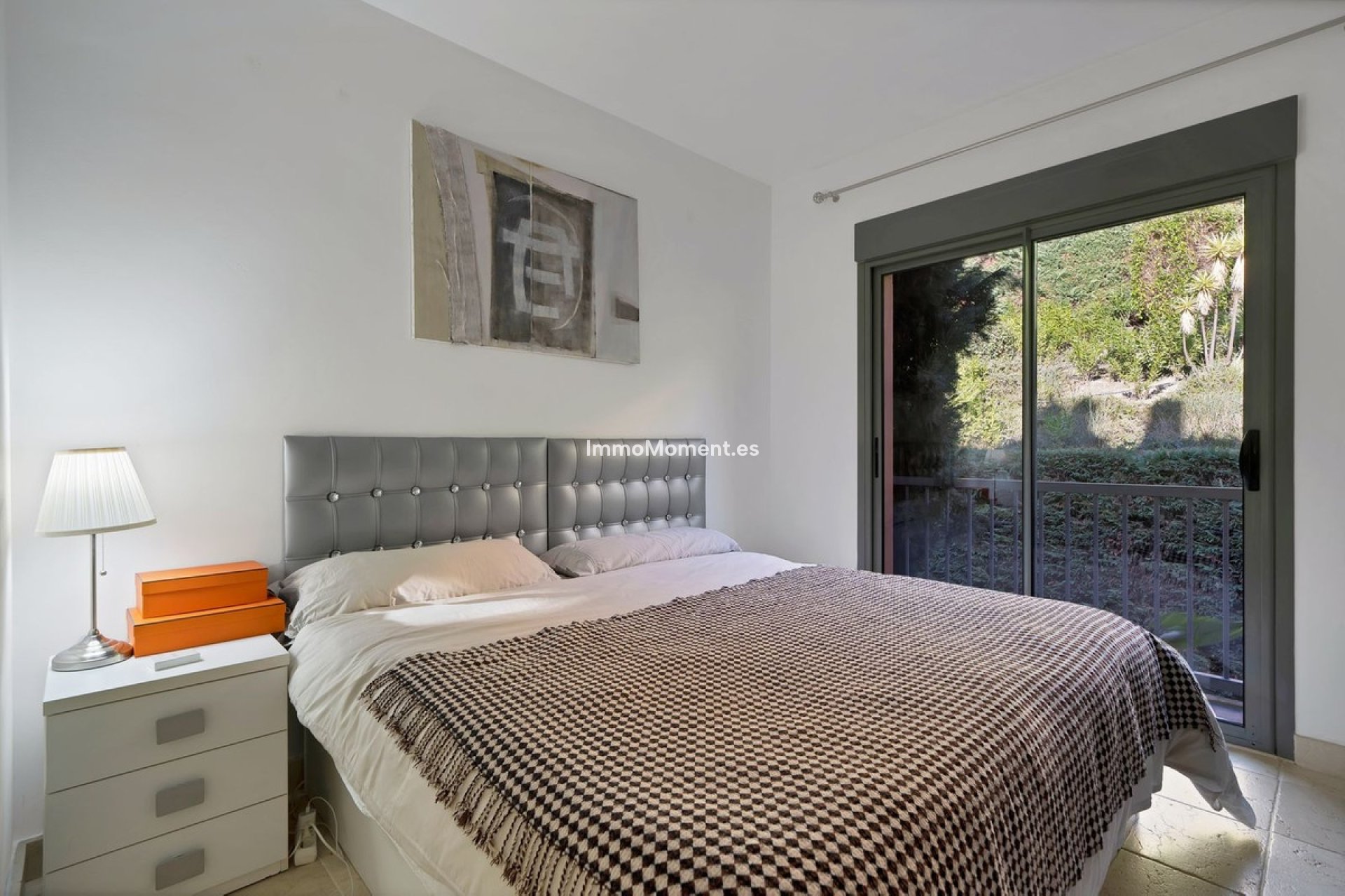 Resale - Apartment - Estepona - Atalaya