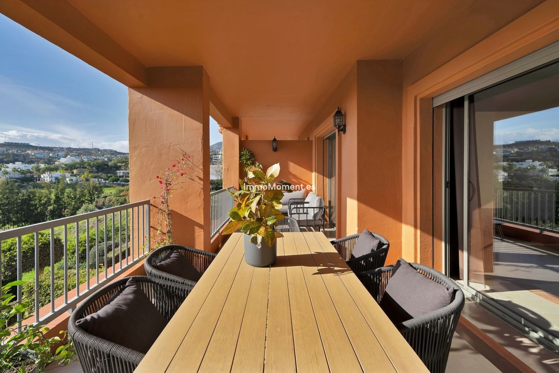 Resale - Apartment - Estepona - Atalaya