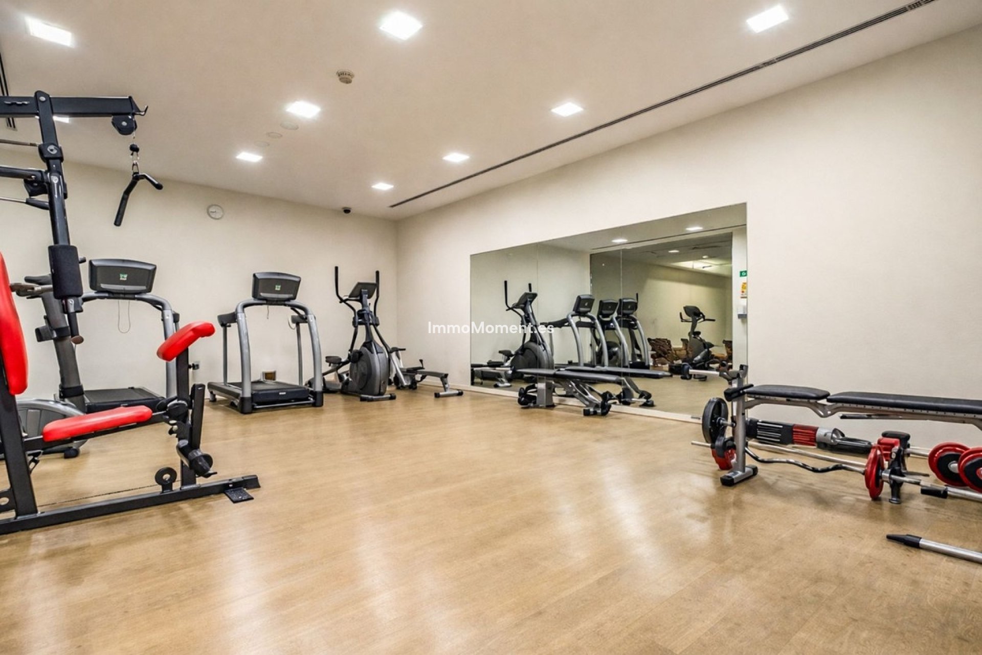 Resale - Apartment - Estepona - Atalaya